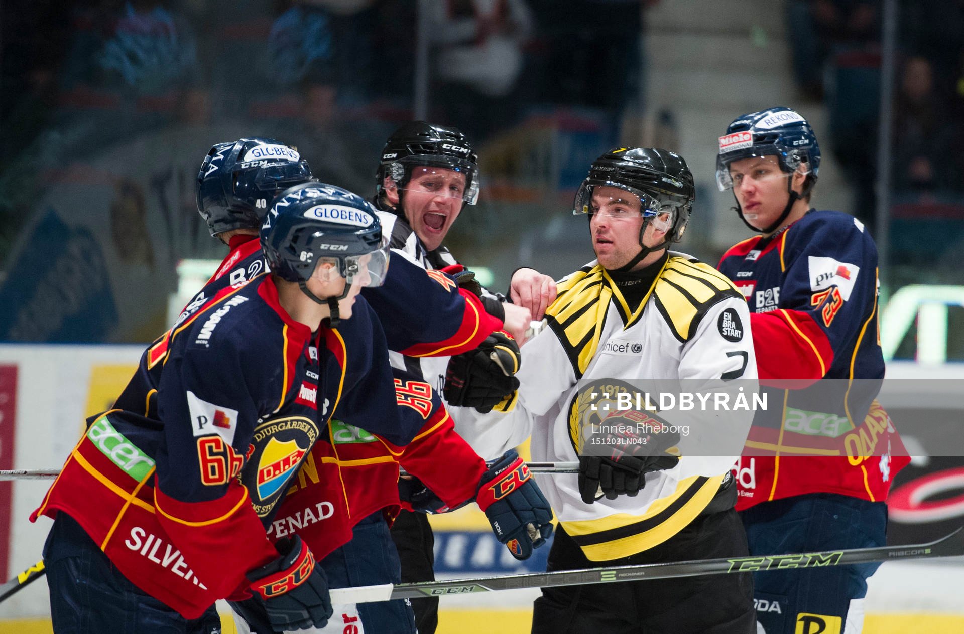 Slagsmål mellan Djurgårdens Marcus Sörensen och Brynäs