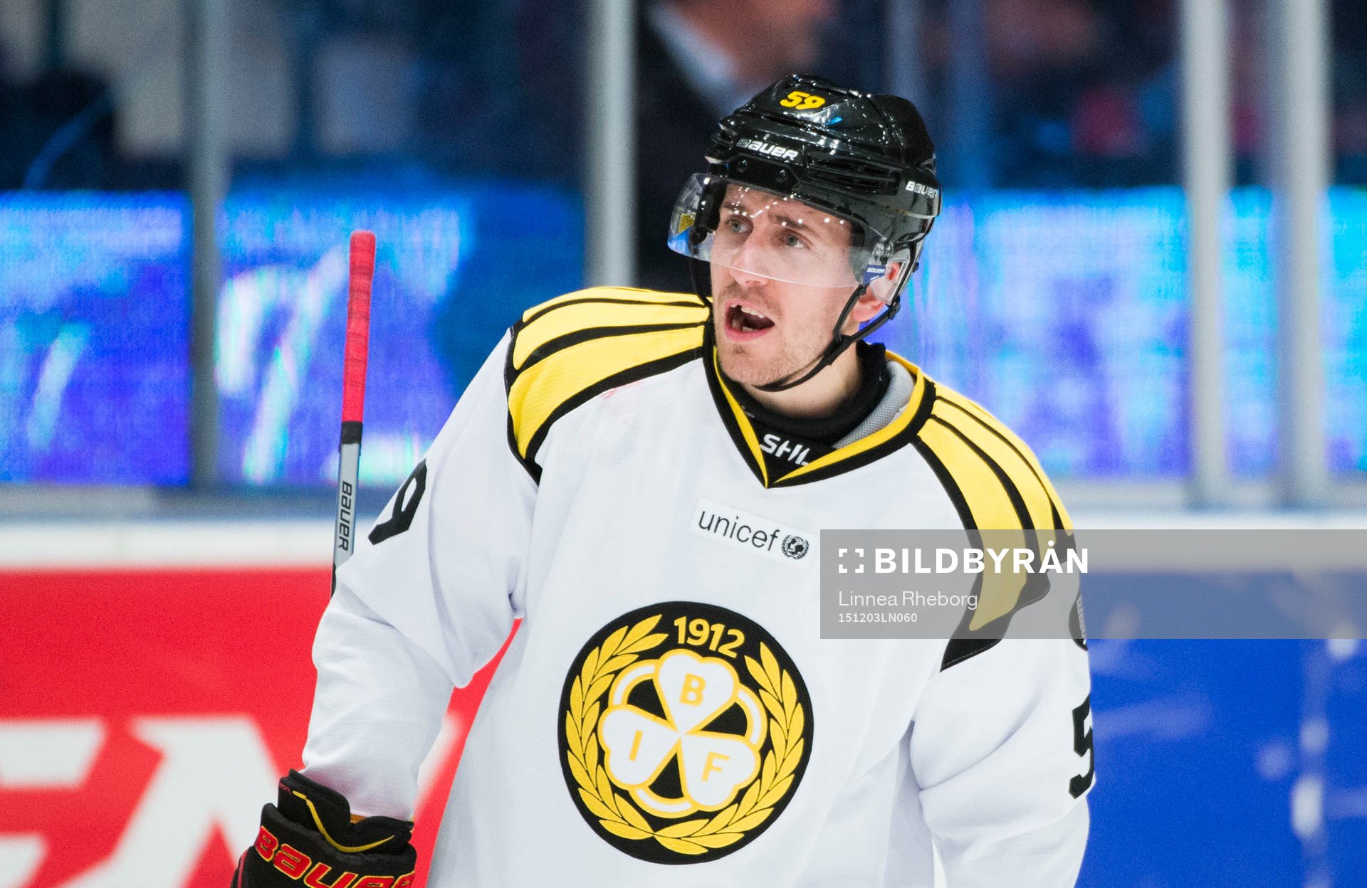 Brynäs Sebastian Enterfeldt reagerar