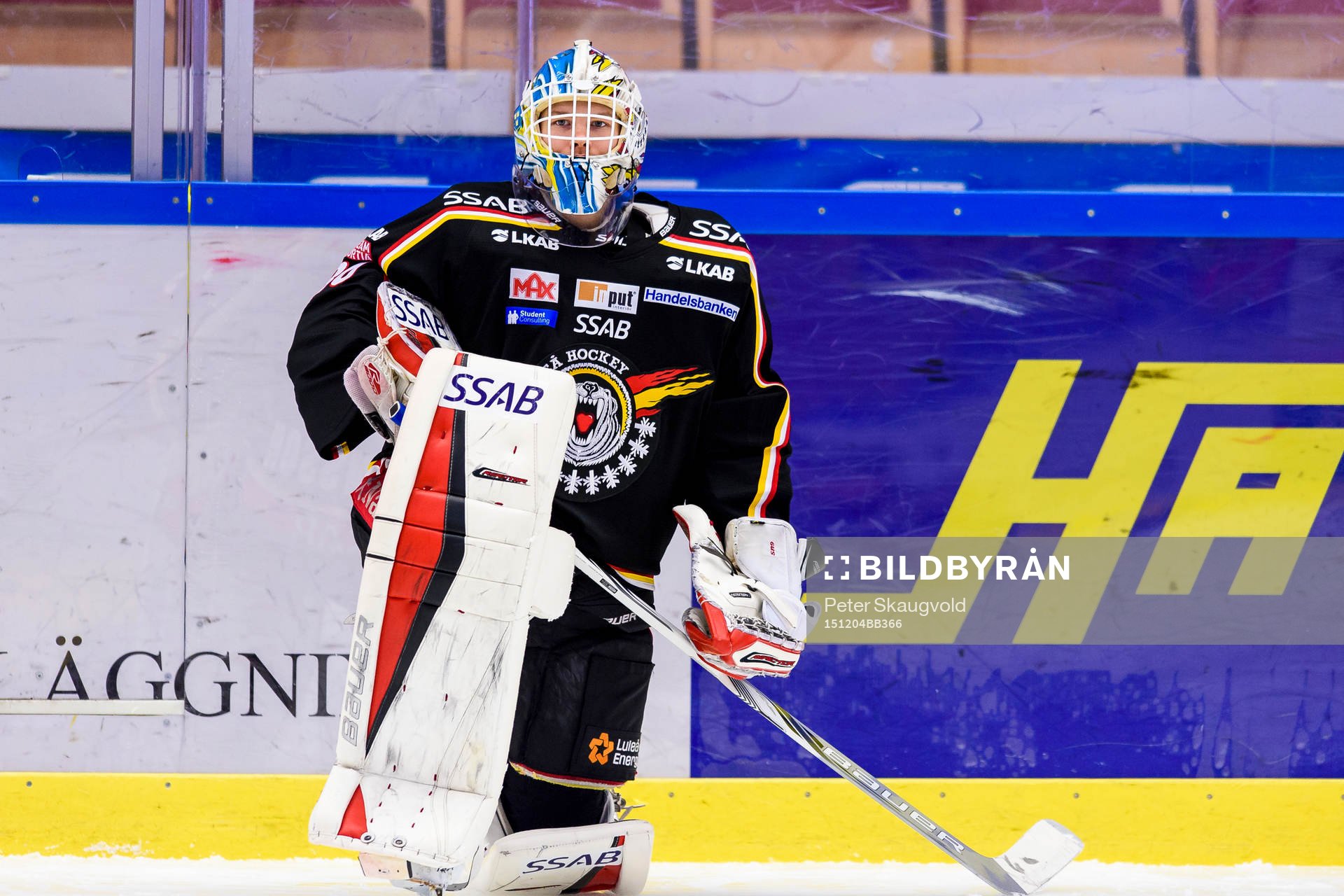 Luleås målvakt Filip Gustafsson på uppvärmningen