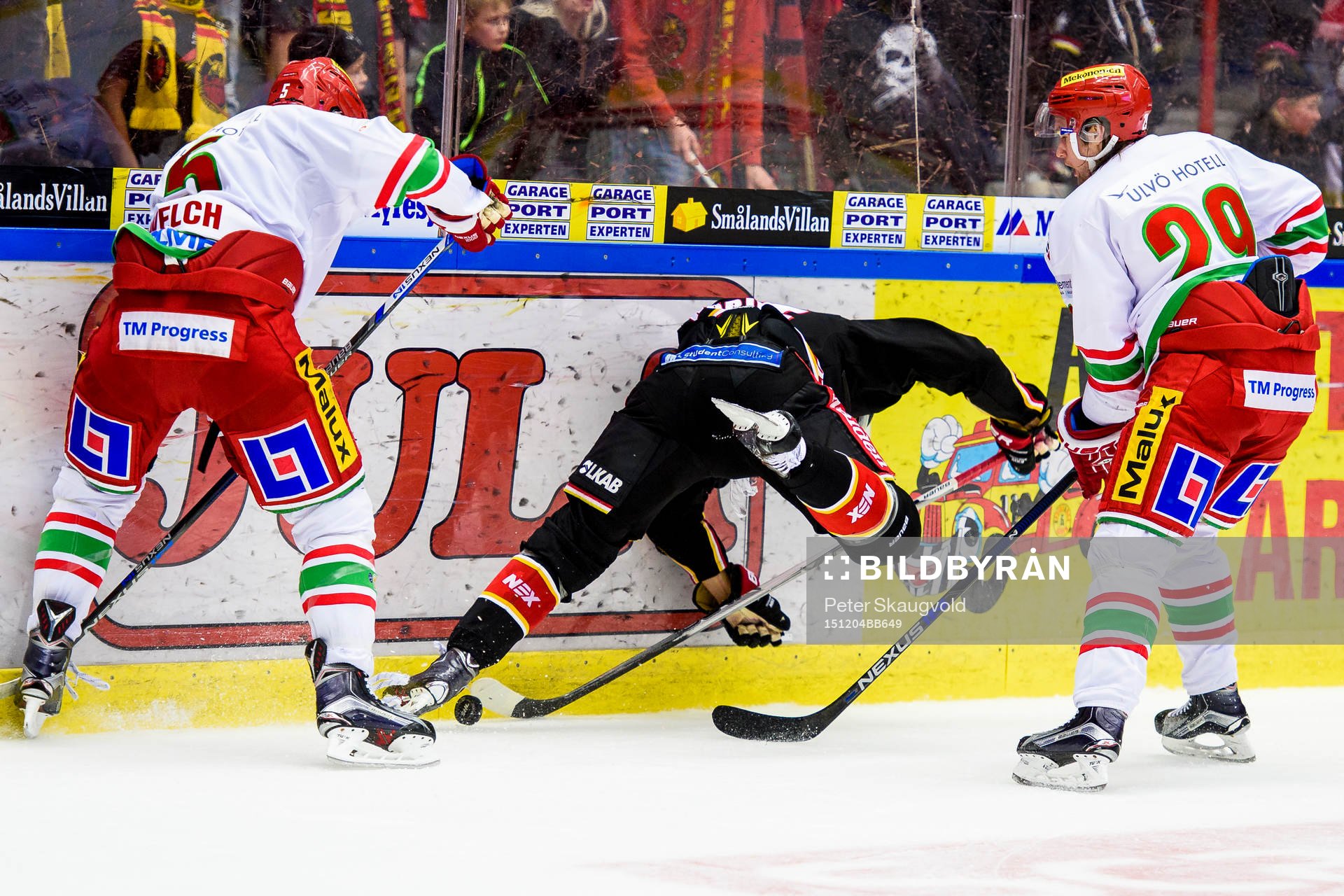 Modos Noah Welch välter omkull Luleås Johan Harju