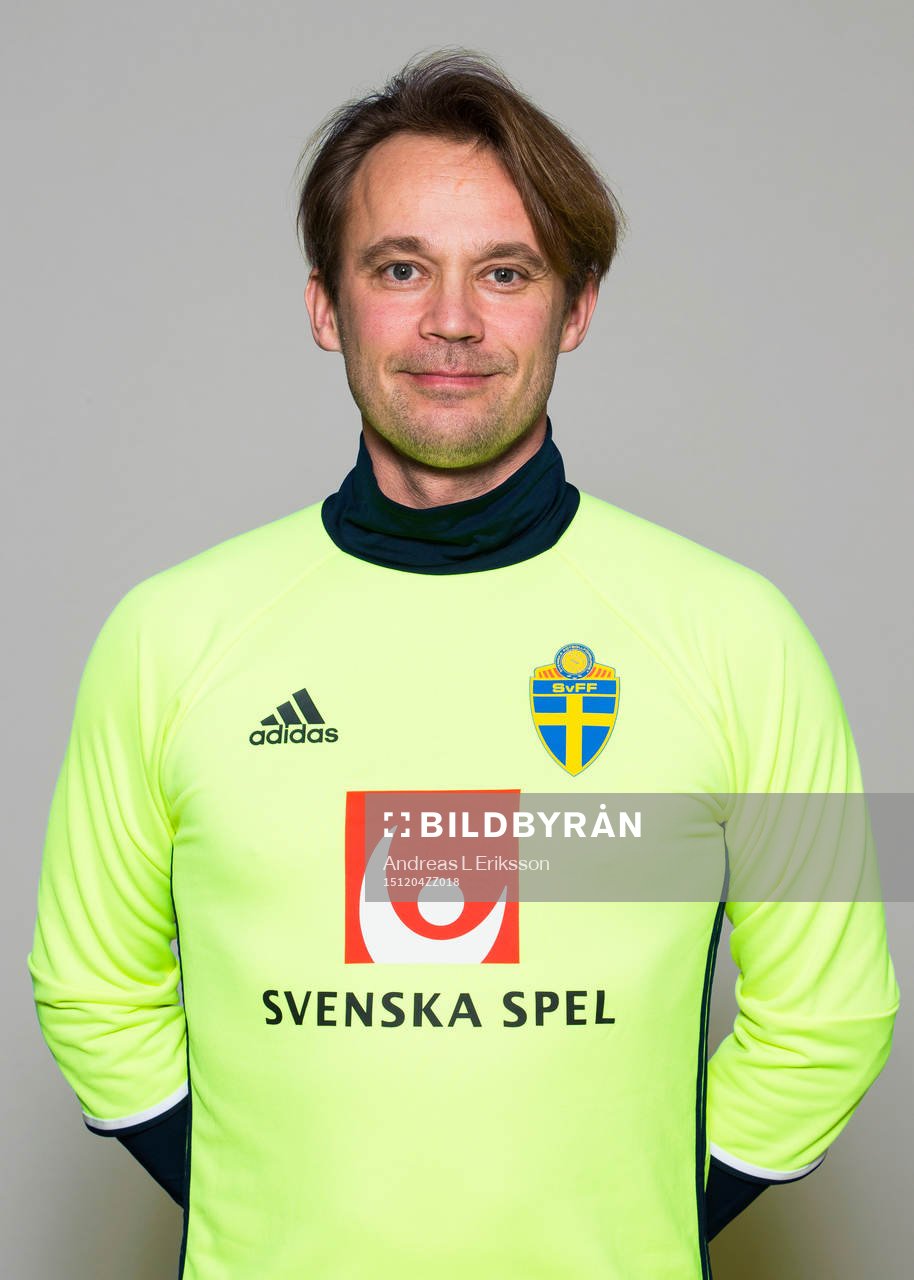 Naprapat Anders Schröder i P16/99-landslaget poserar för ett porträtt den 4 december 2015 i Stockholm.