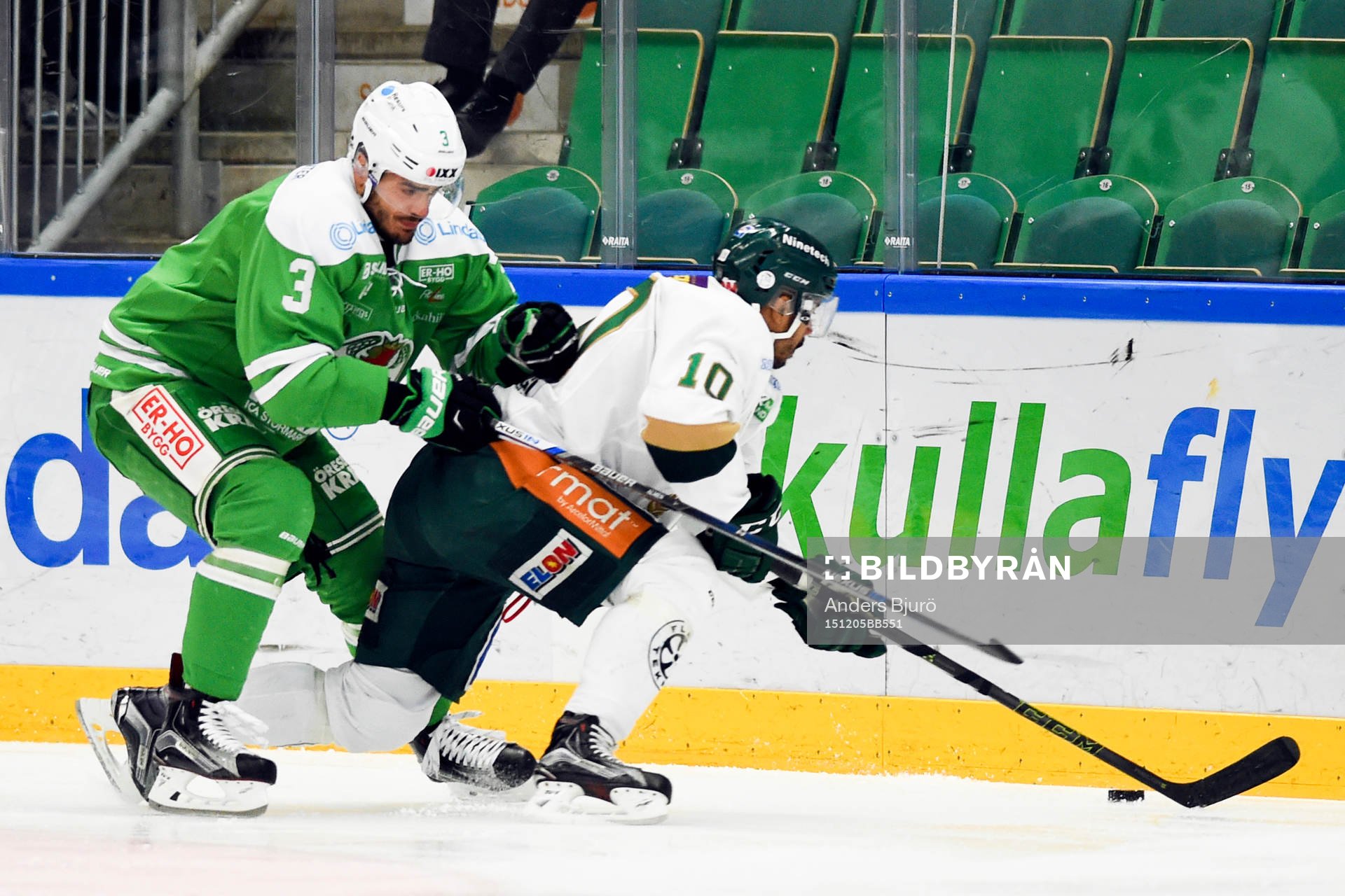 Rögles Almen Bibic och Färjestads Robbie Earl