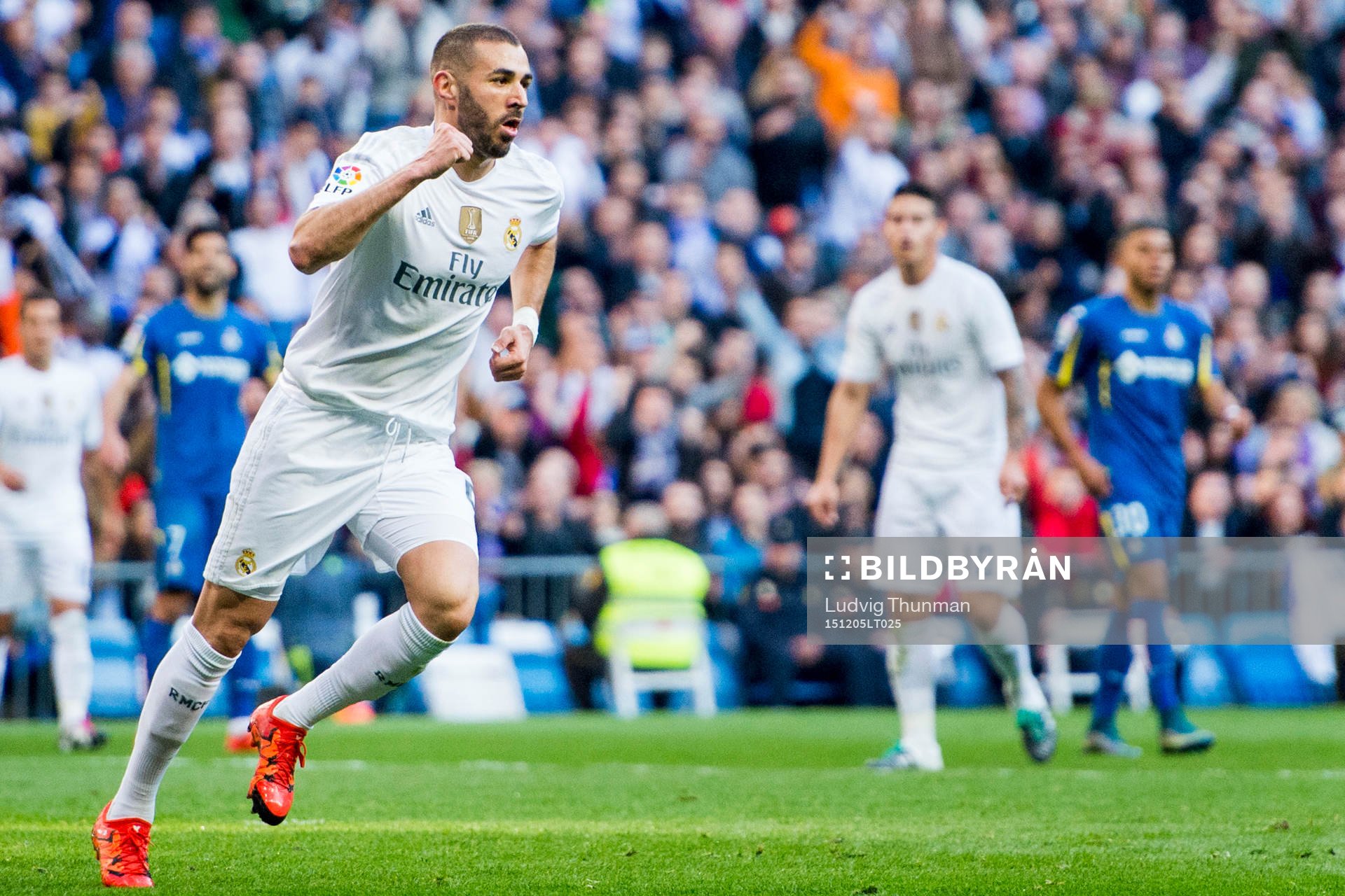 Real Madrids Karim Benzema jublar