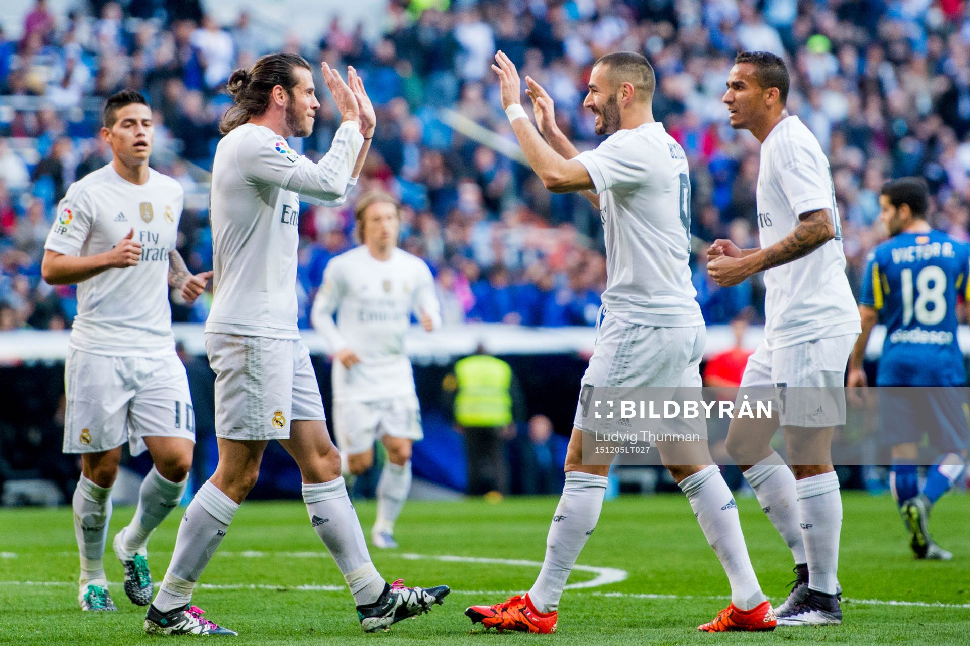 Real Madrids Karim Benzema firas av Gareth Bale  (tv)
