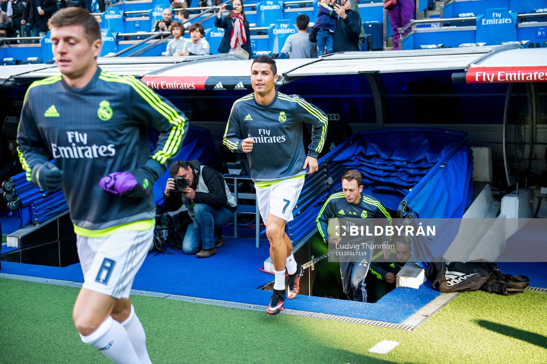Real Madrids Cristiano Ronaldo  kommer ut till uppvärmingen
