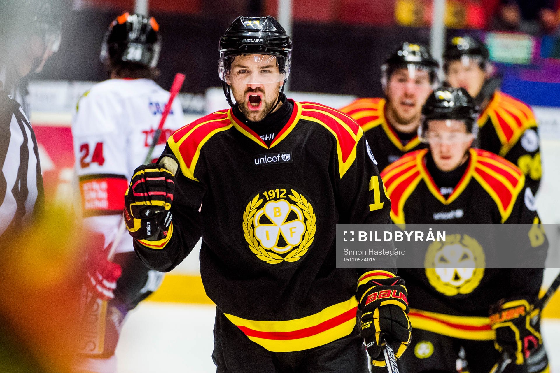 Brynäs Johan Alcén jublar