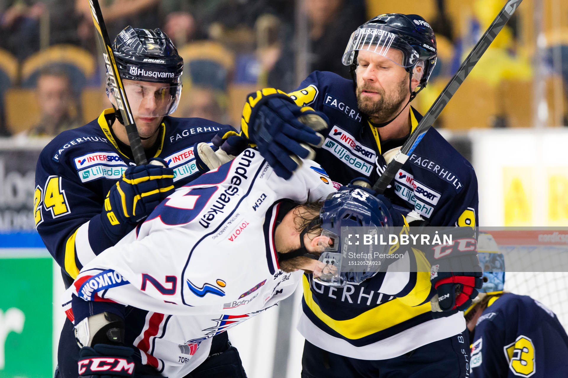 s Erik Christensen och Jere Karalahti i gruff med