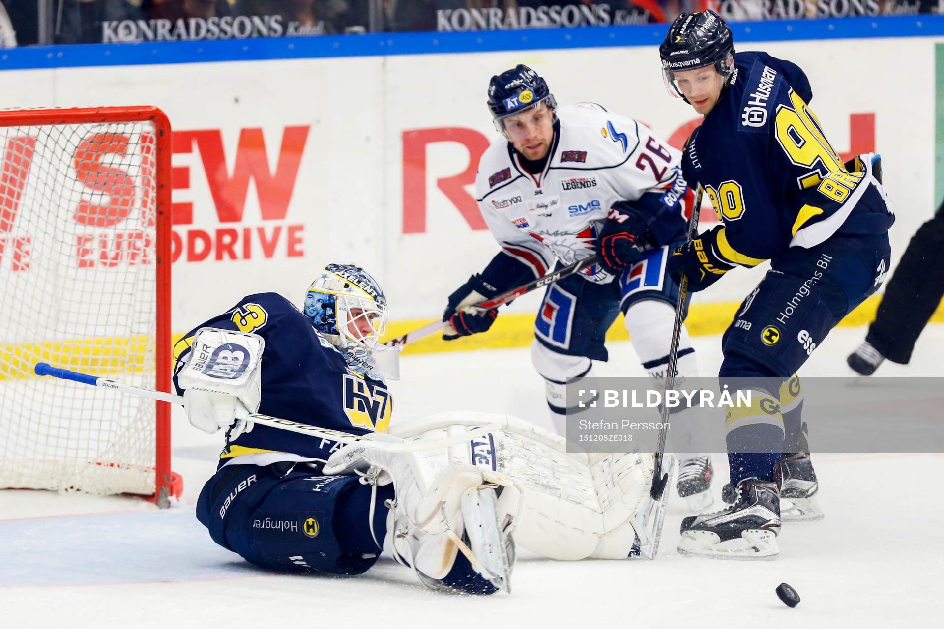 s målvakt Fredrik Pettersson-Wentzel och Ted Brithén och