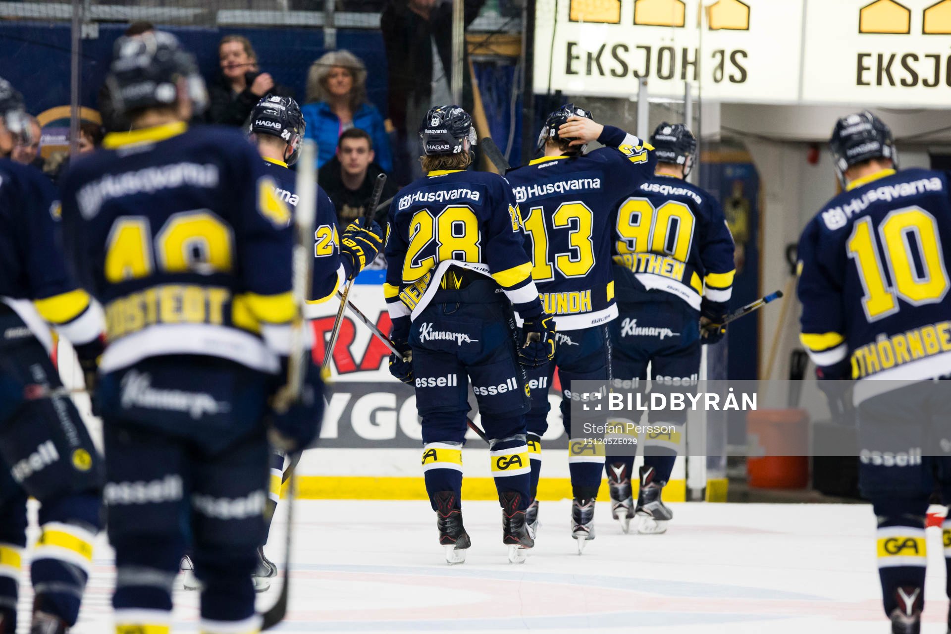 HV71 lämnar isen