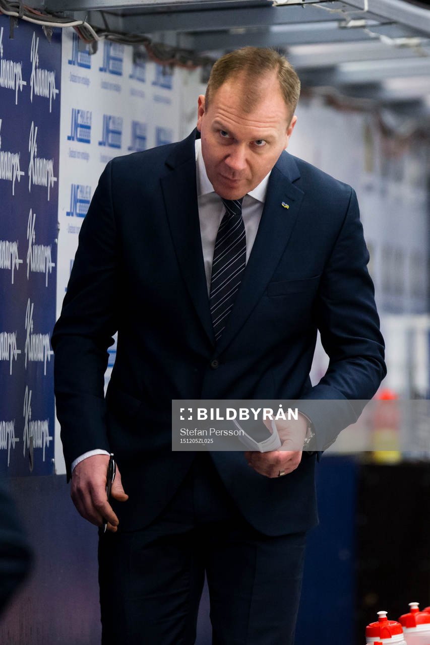 s tränare Johan Lindbom