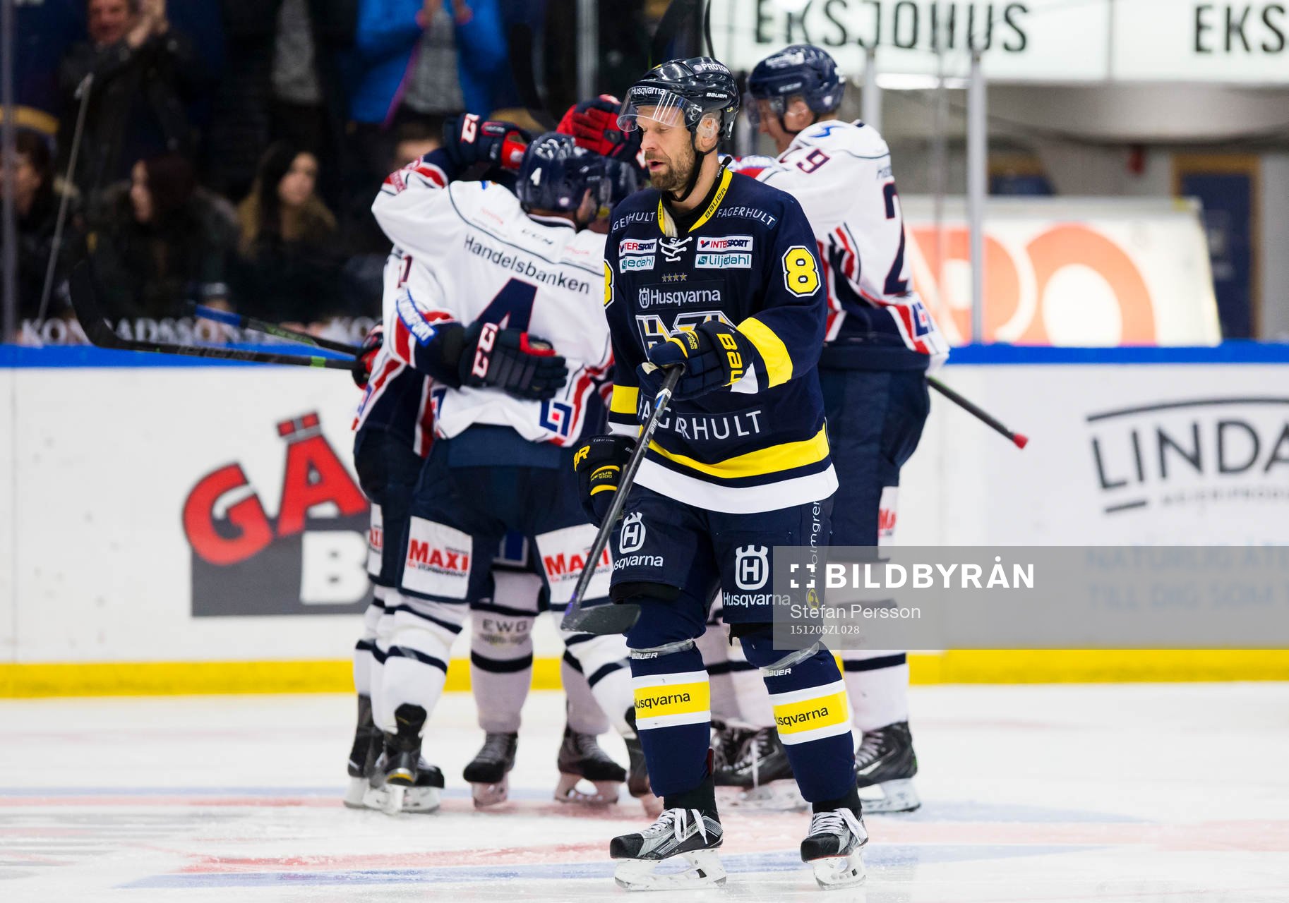 s Jere Karalahti deppar när Linköpings jublar
