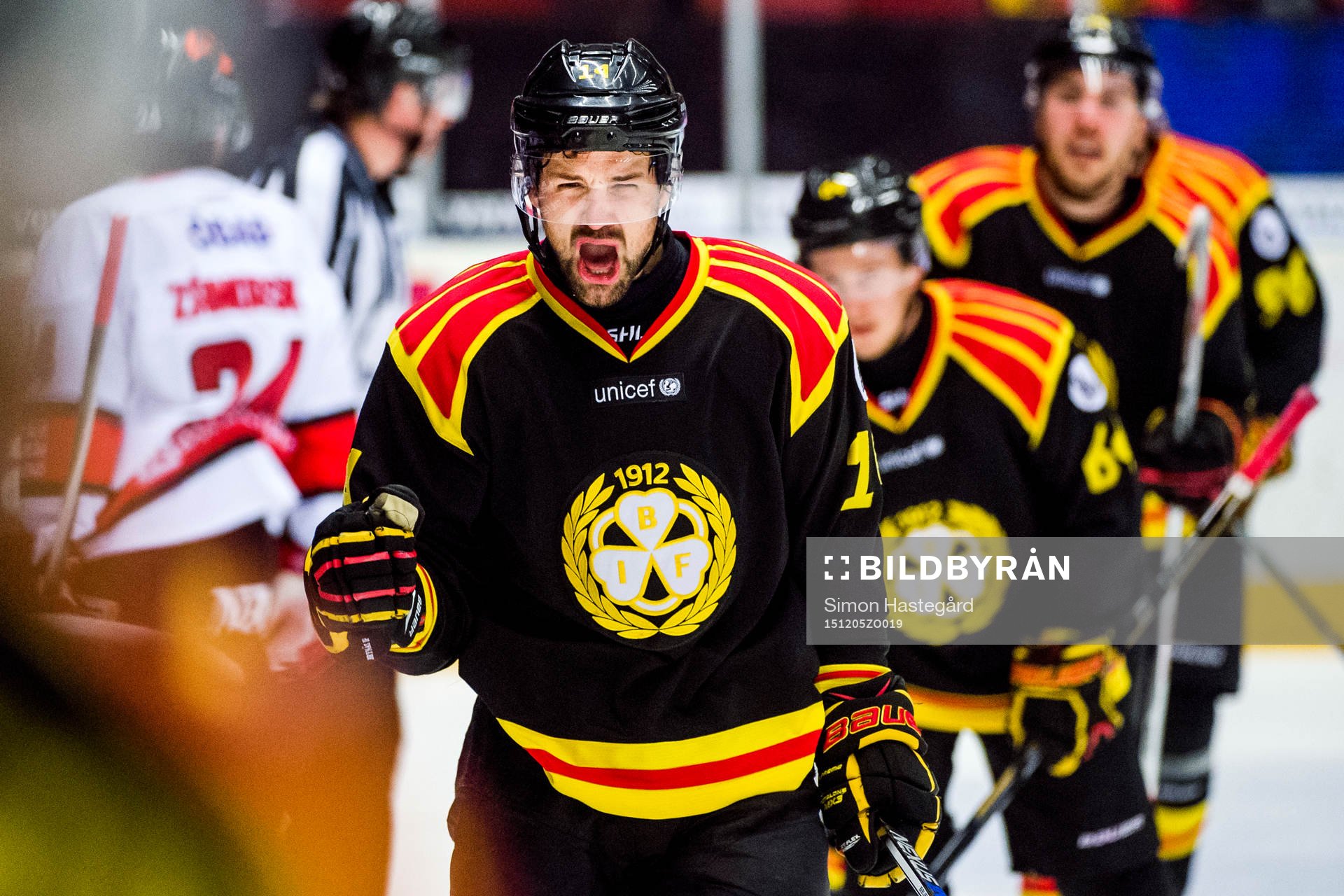 Brynäs Johan Alcén jublar