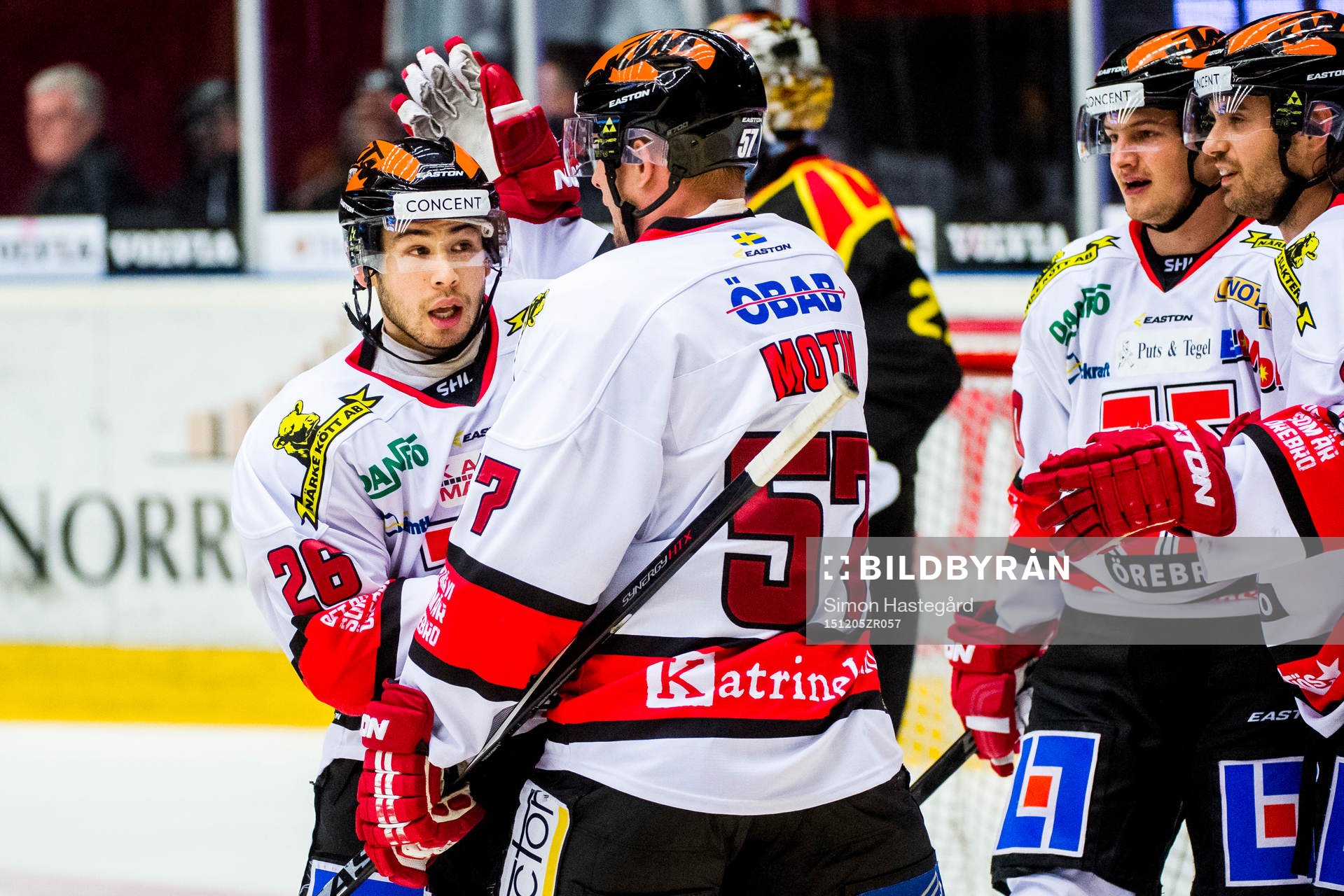 Örebros Greg Squires jublar
