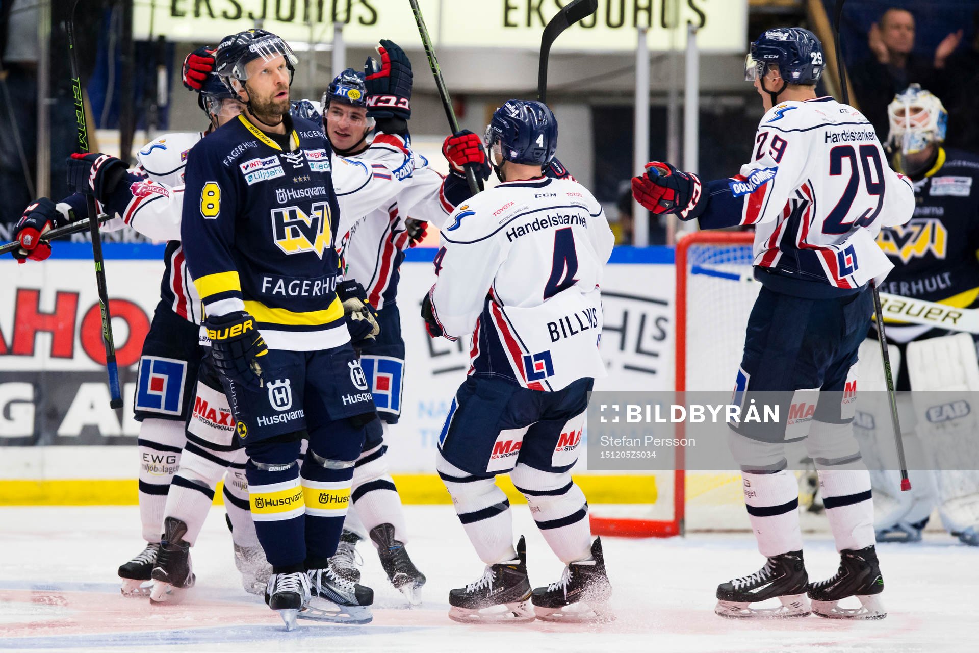s Jere Karalahti deppar när Linköpings jublar