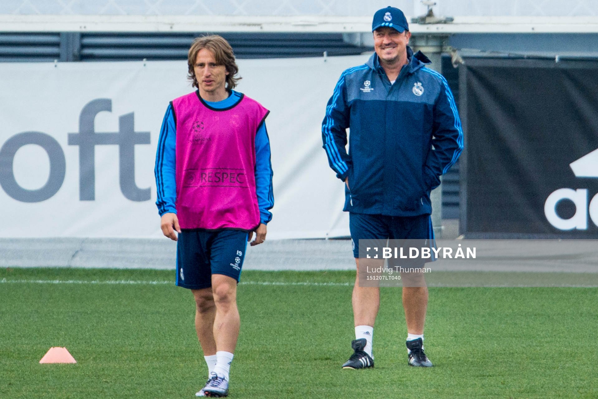Real Madrids Luka Modric och tränare Rafa Benítez