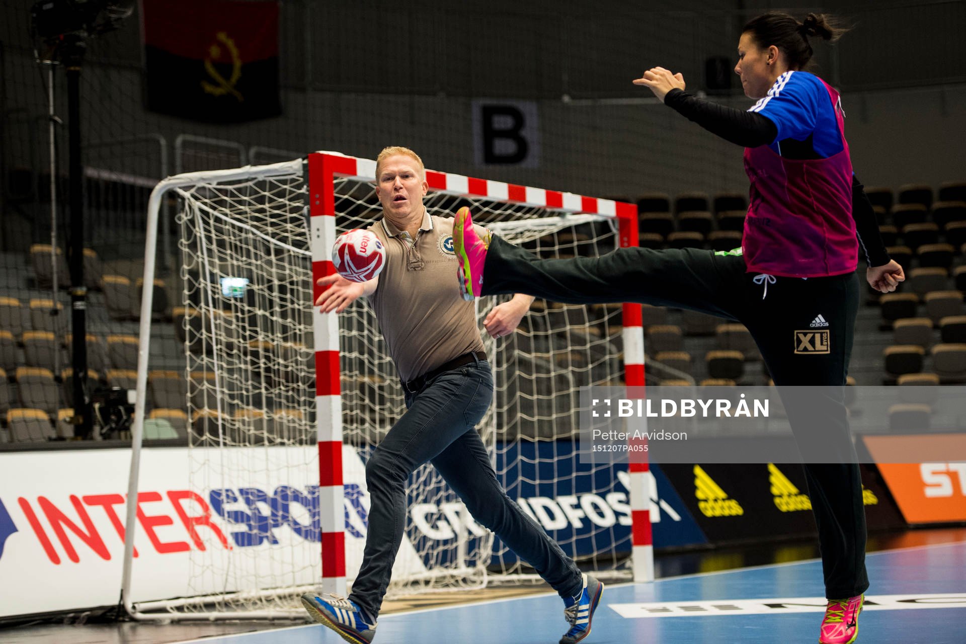 Aftonbladets reporter Johan Flinck är med och spelare