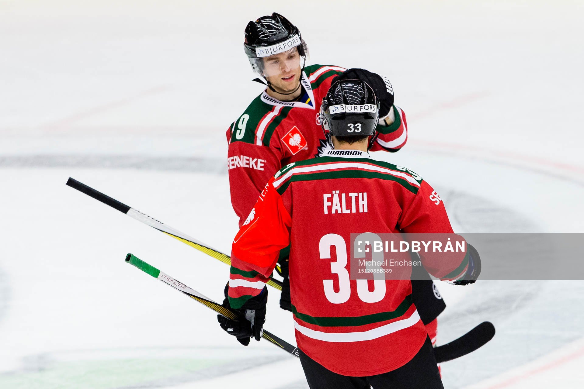 Frölundas Spencer Abbott jublar ihop med Elias Fälth
