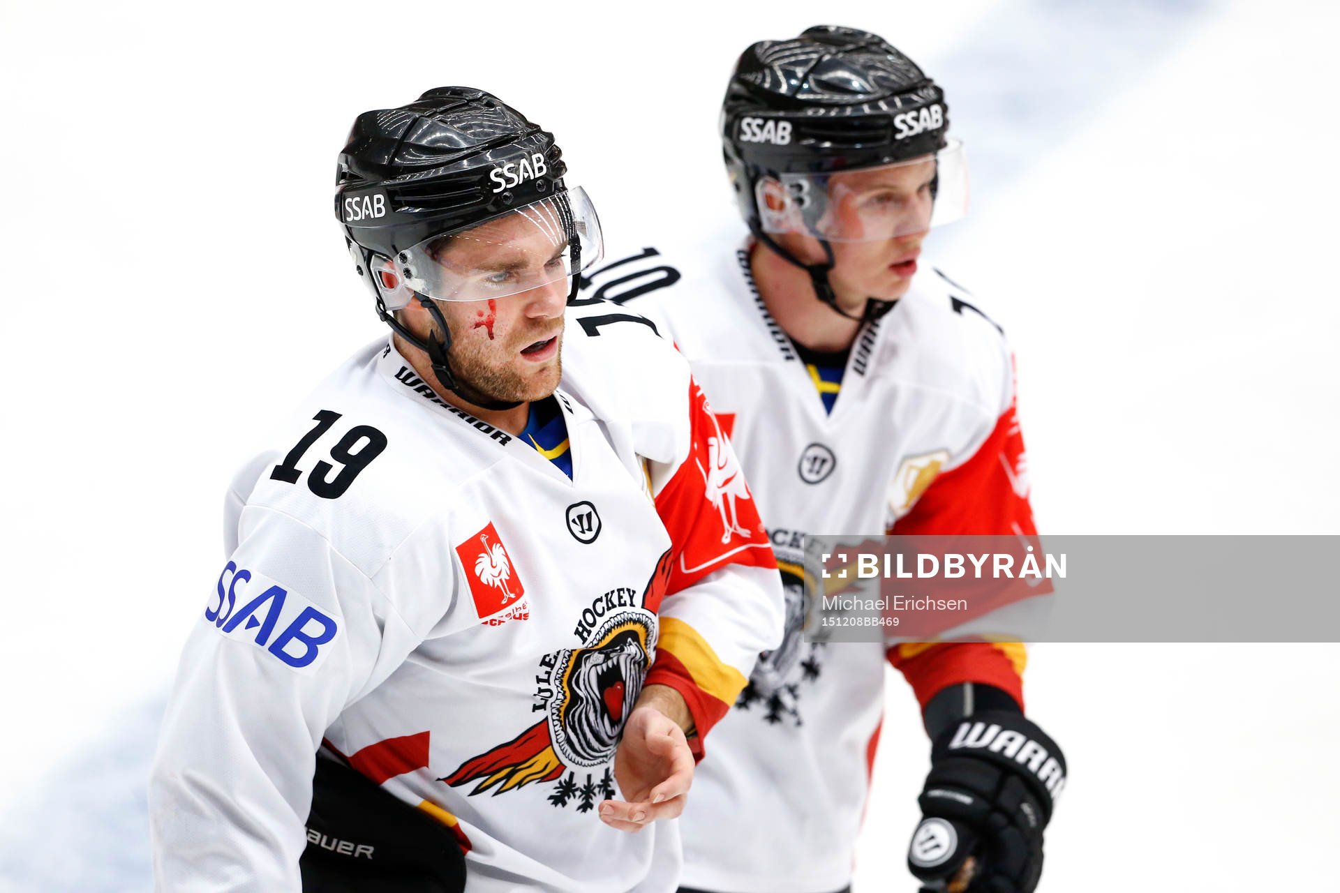 Luleås Jacob Lagace blöder