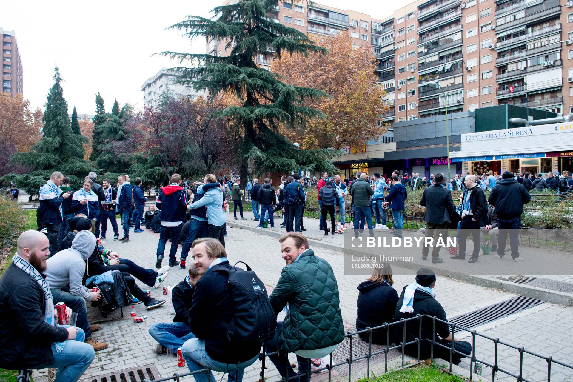 Avenida de Brasil där tillresta supportrar samlas
