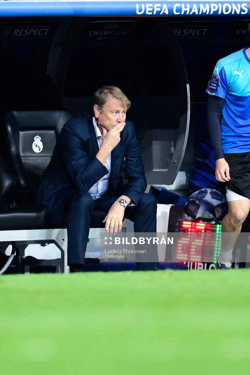 Malmö FFs tränare Åge Hareide på bänken