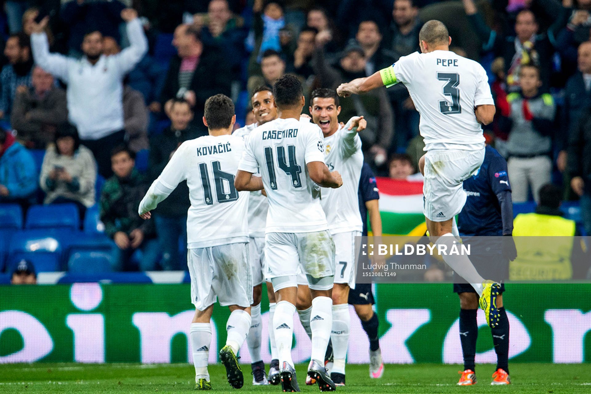 Real Madrids Cristiano Ronaldo jublar med Pepe