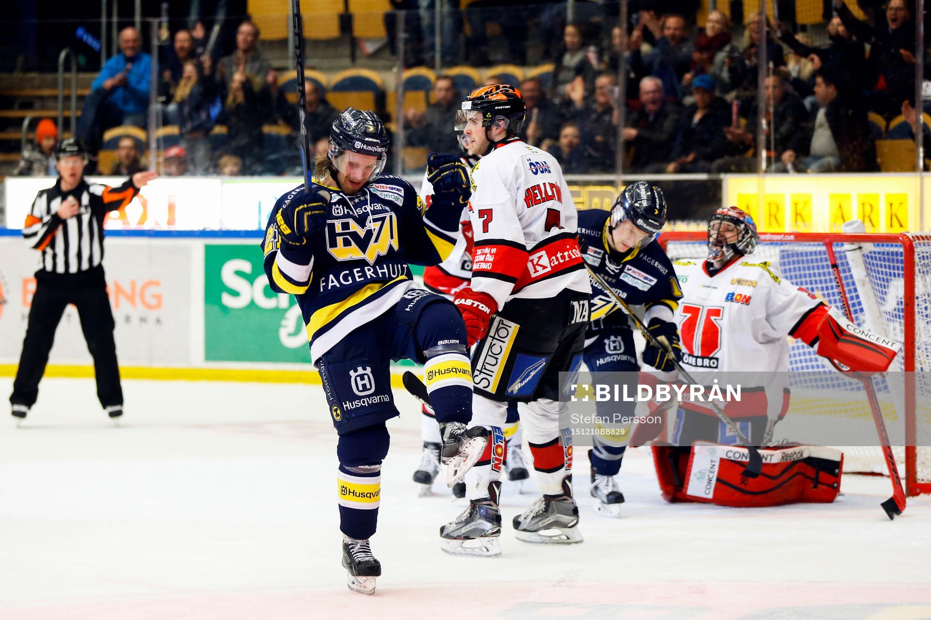 s Mattias Tedenby jublar