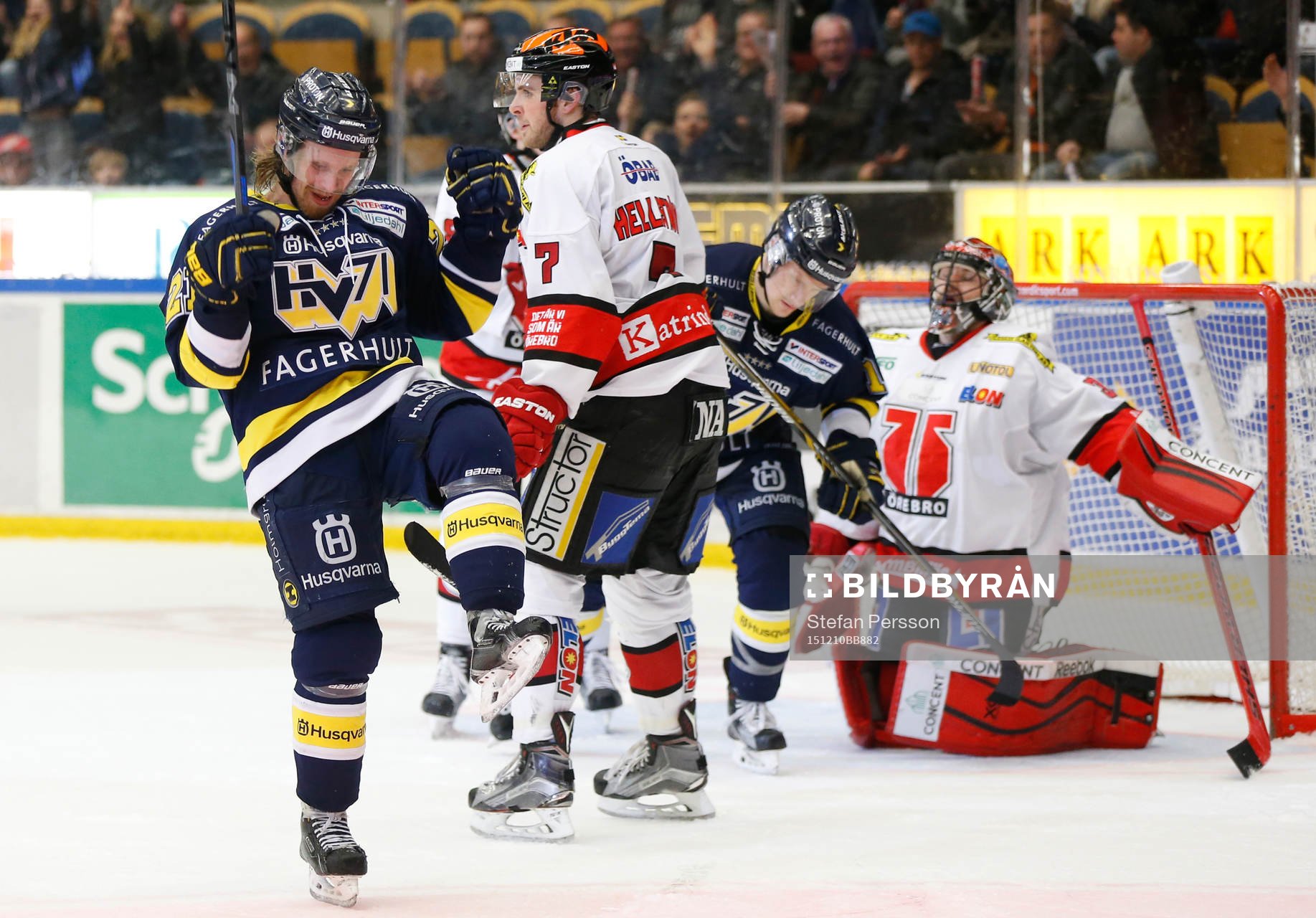 s Mattias Tedenby jublar
