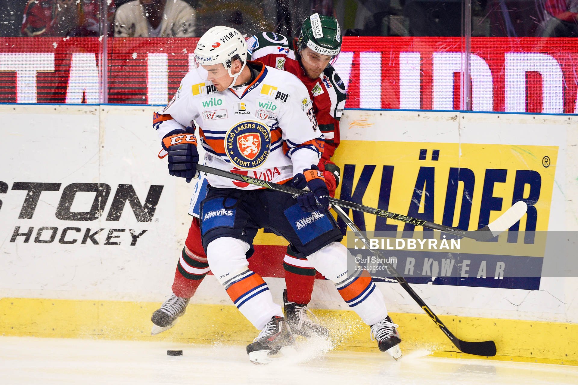 Växjös Eddie Larsson och Frölundas Mats Rosseli Olsen