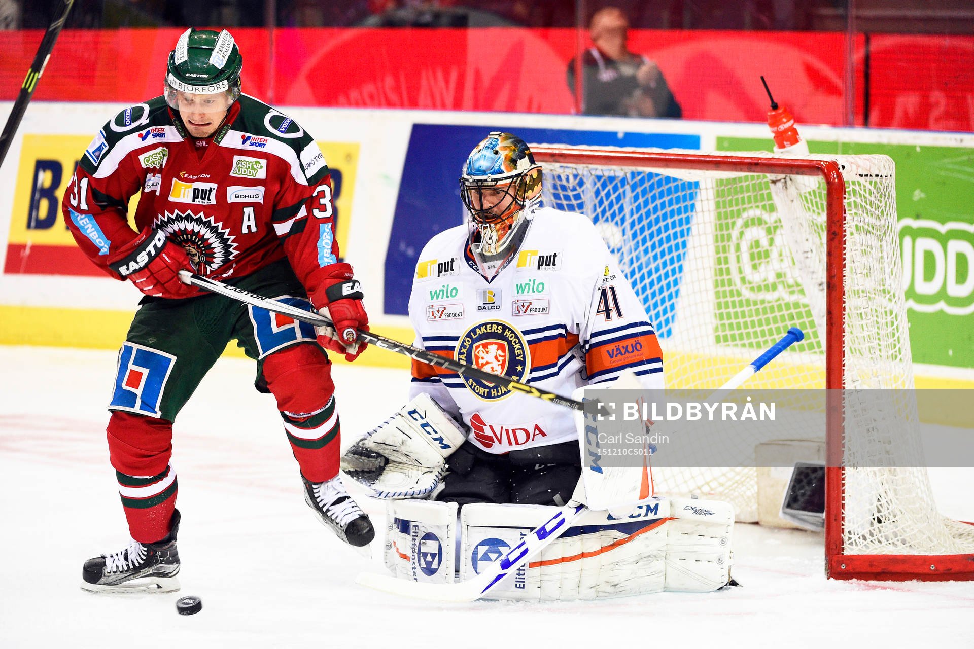 Frölundas Nicklas Lasu och Växjös målvakt Cristopher