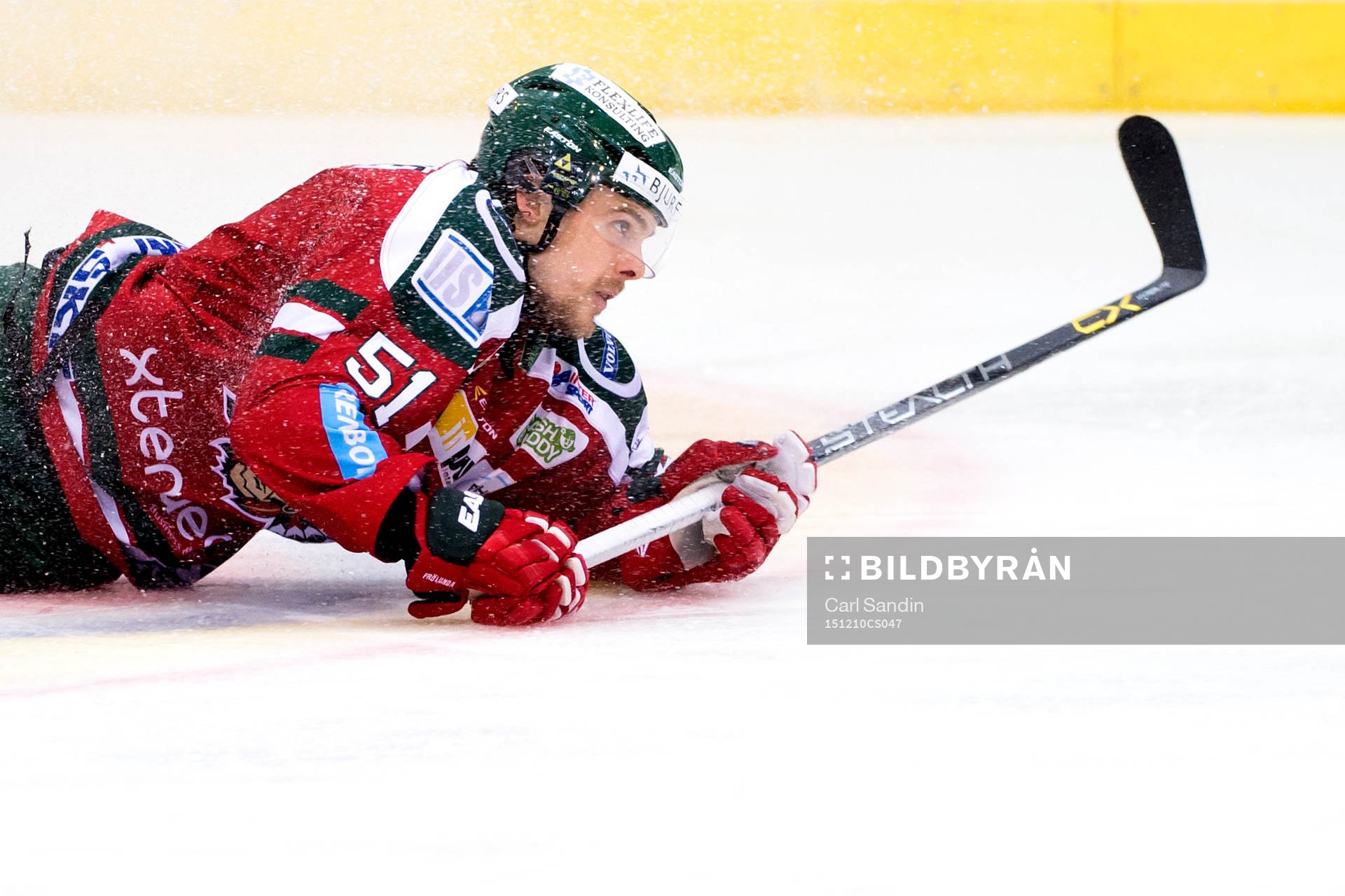 Frölundas Mats Rosseli Olsen faller