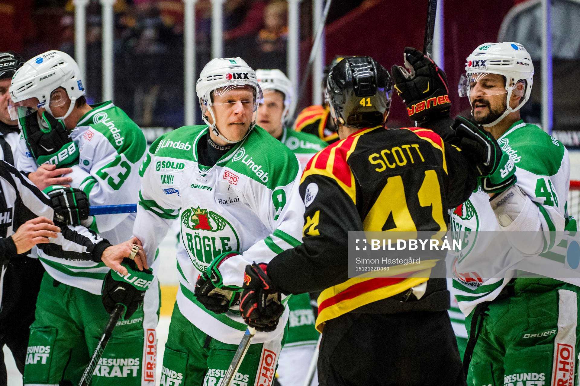 Rögles Jesper Williamsson och Kevin Marshall i bråk med