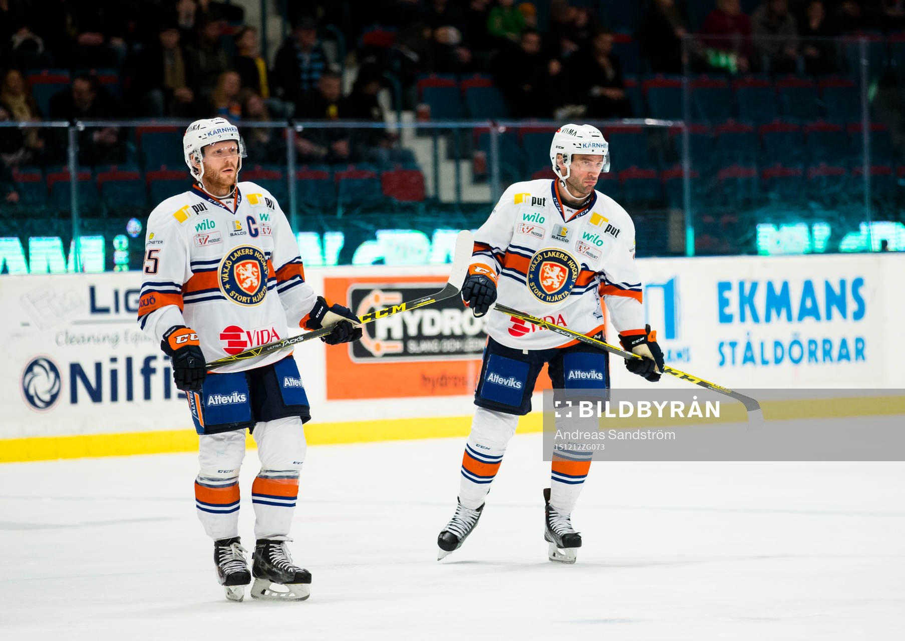 Växjös Liam Reddox (v) och Josh Hennessy (h)