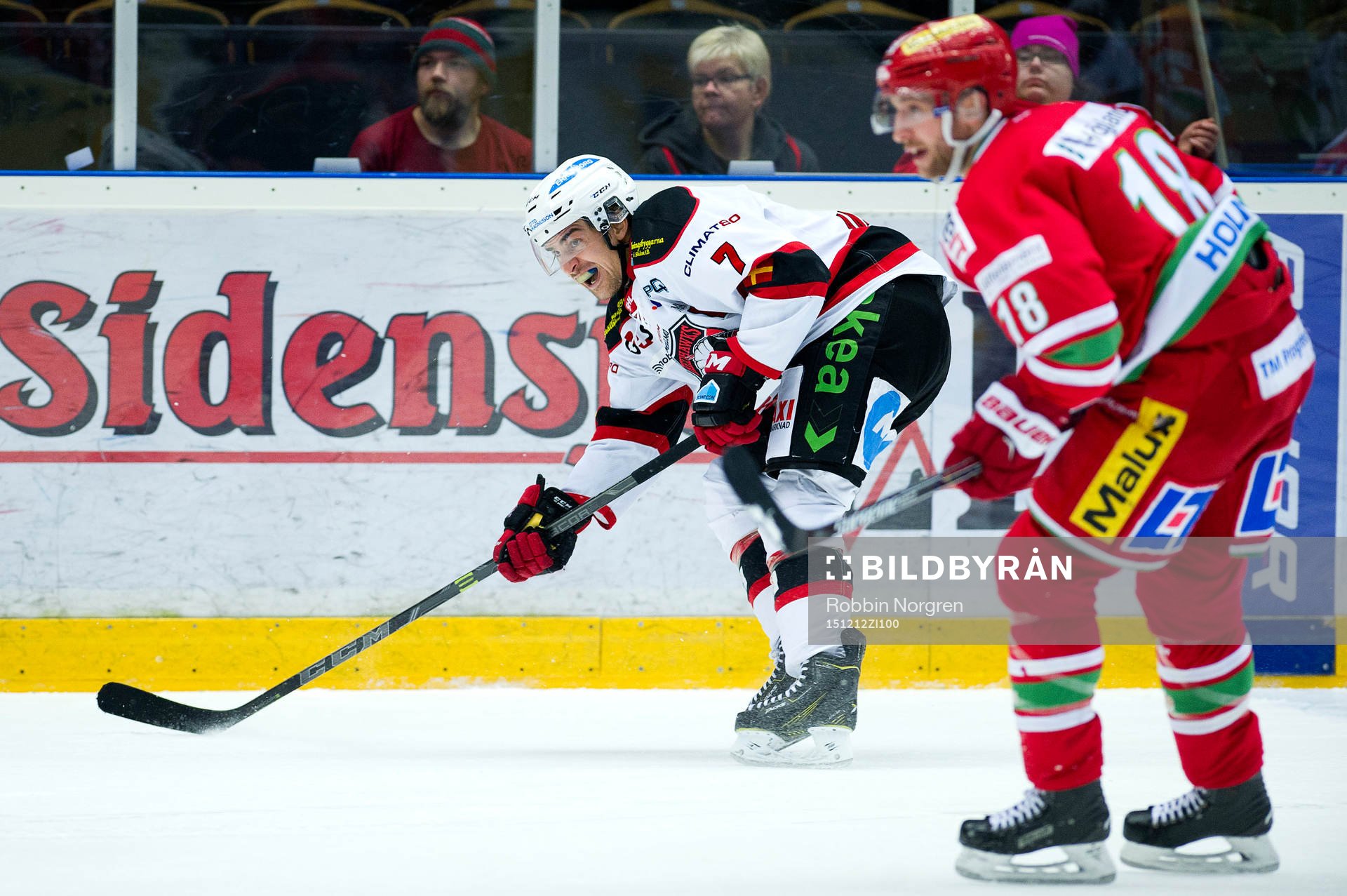 Malmös Nils Andersson och Modos Kyle Wilson