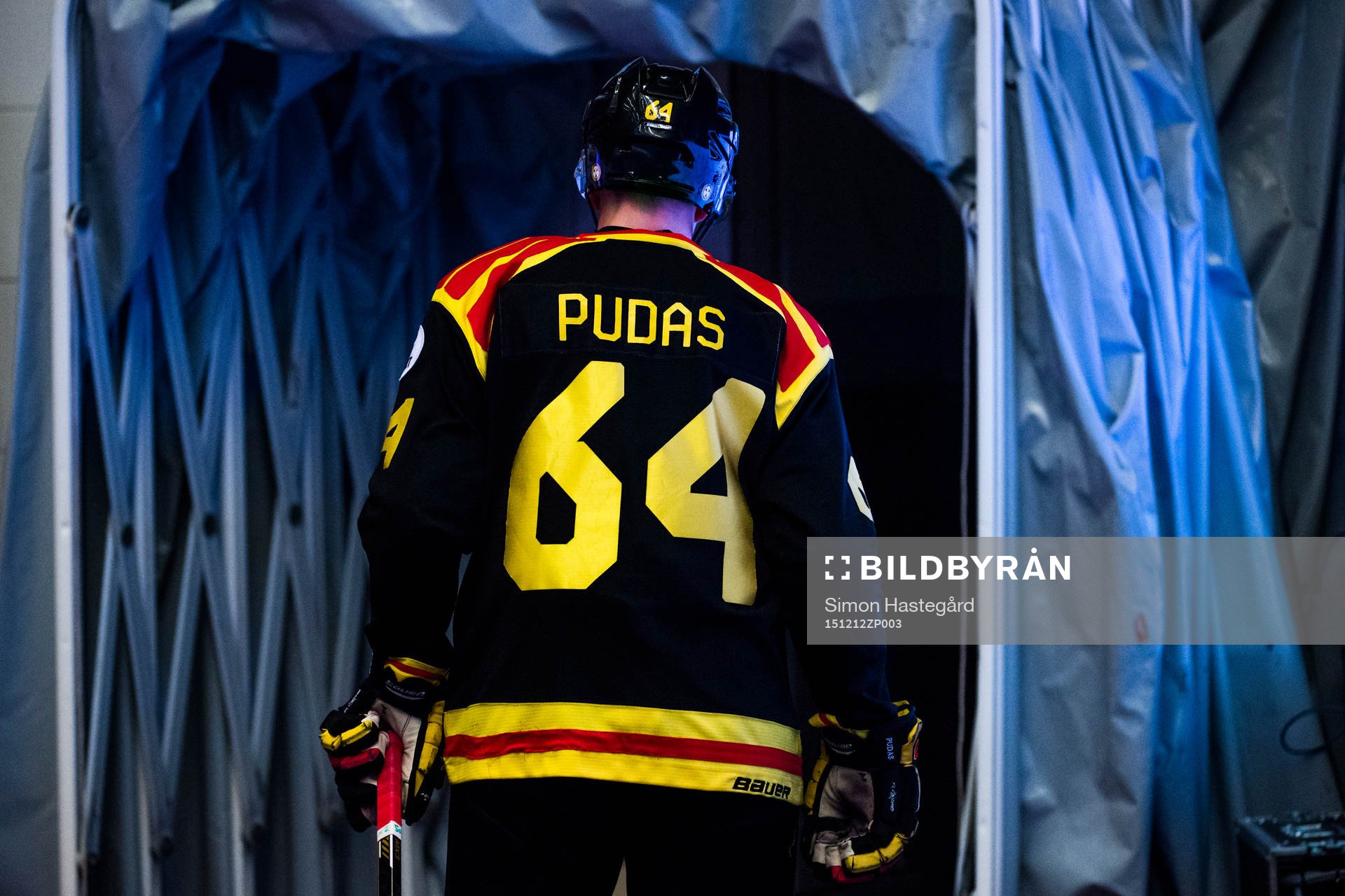 Brynäs Jonathan Pudas lämnar isen före periodpaus