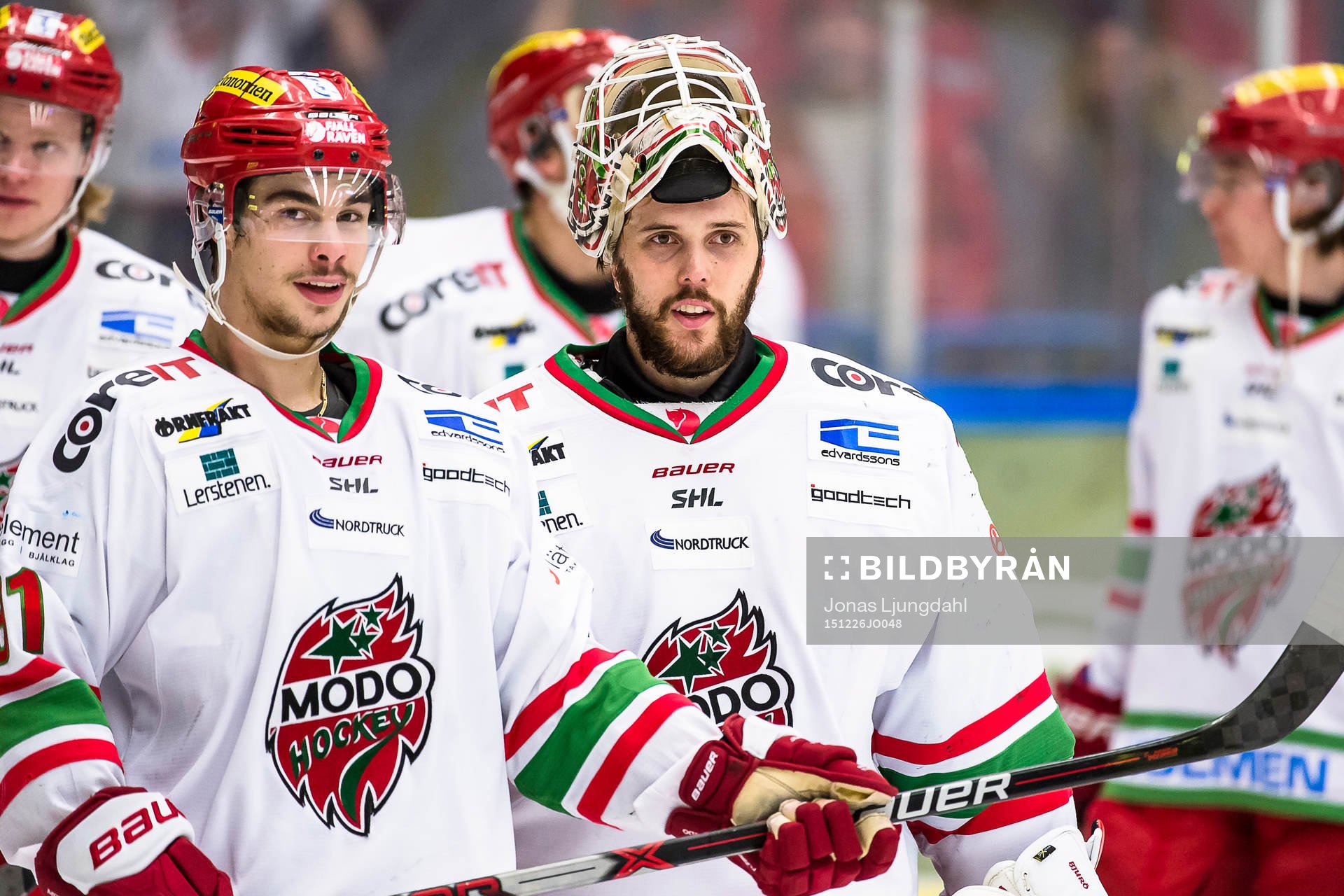 Modos målvakt Jonatan Bjurö jublar
