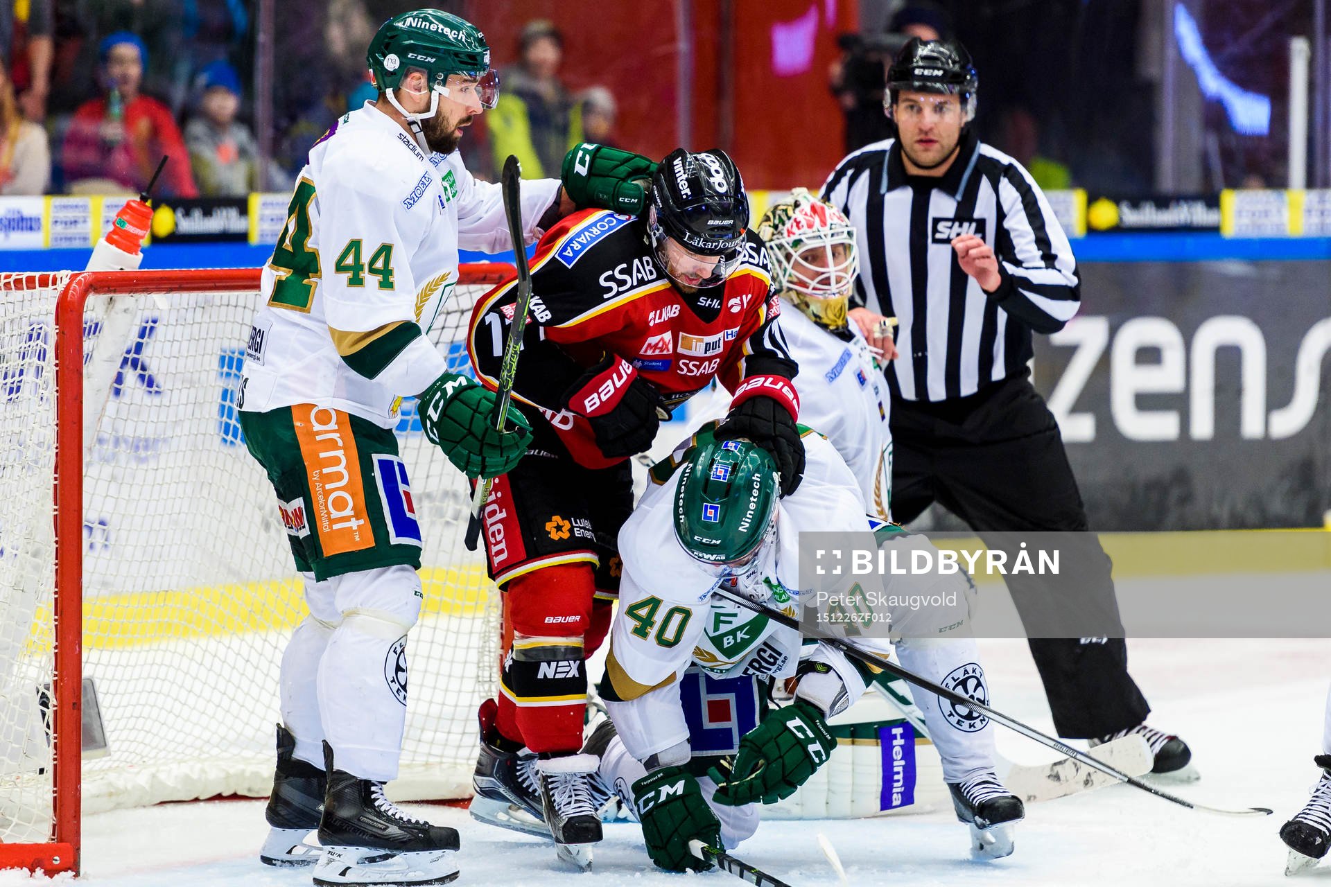 Luleås Jacob Micflikier i bråk med Färjestads Niklas