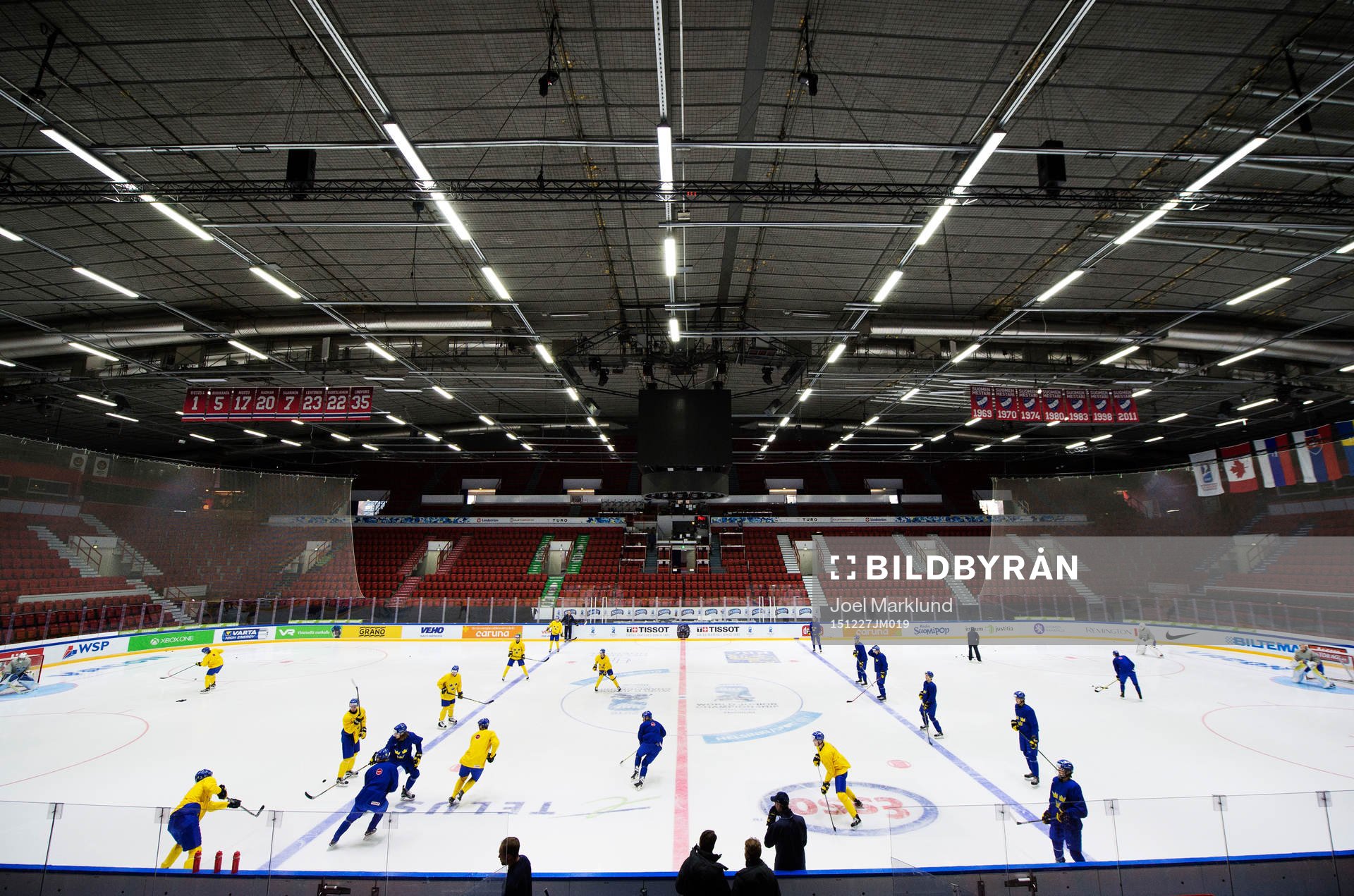 Överblick av Sveriges träning i Helsinki Ice Hall vid