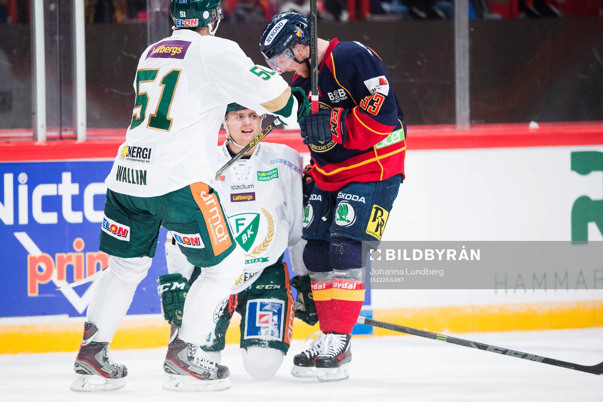 Djurgårdens Linus Hultström skriker på Färjestads