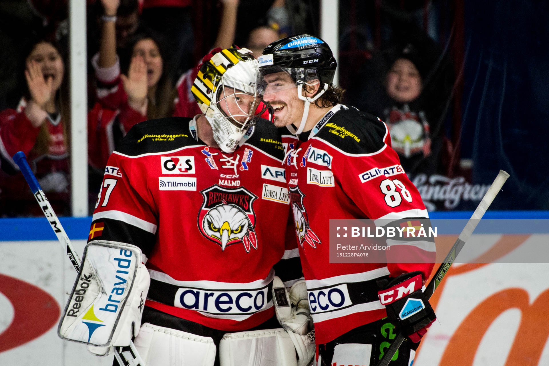 Malmö Redhawks målvakt Jonas Gunnarsson och Peter Mueller