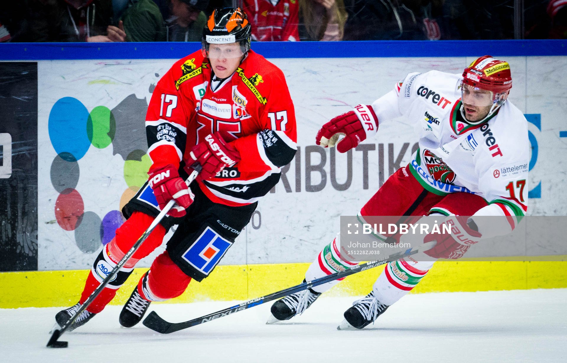 Örebros Daniel Viksten och Modos Kyle Flanagan