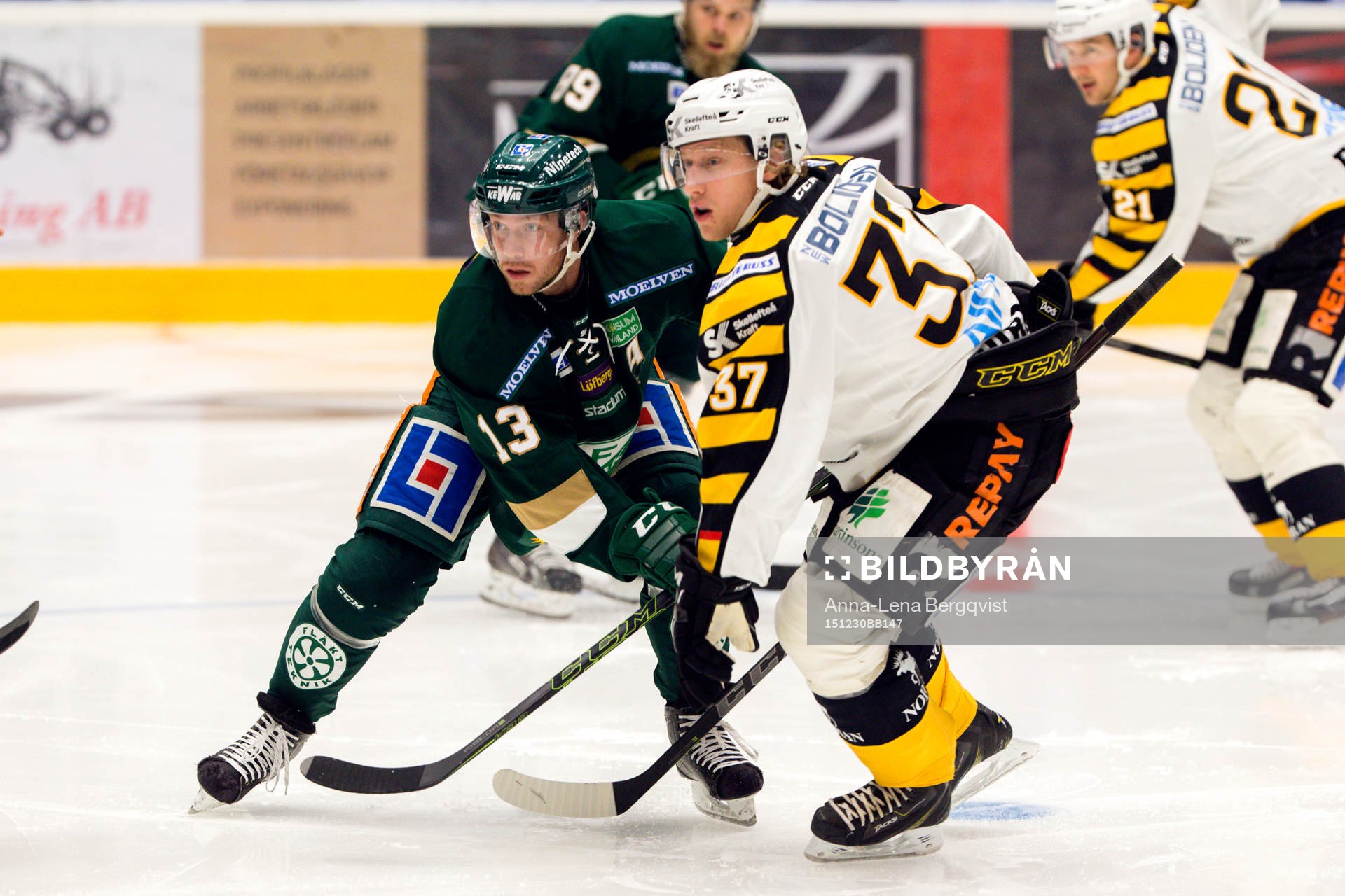 Färjestads Linus Persson och Skellefteås John Norman