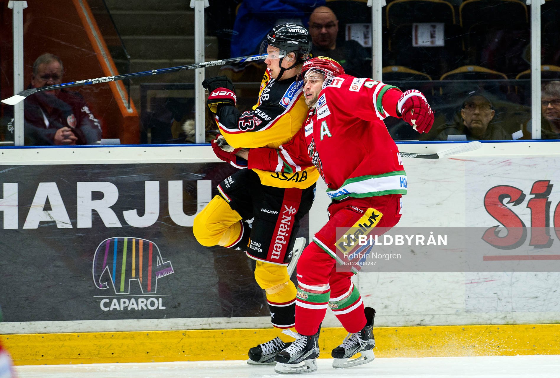 Luleås Christopher Mastomäki och Modos Oscar Hedman
