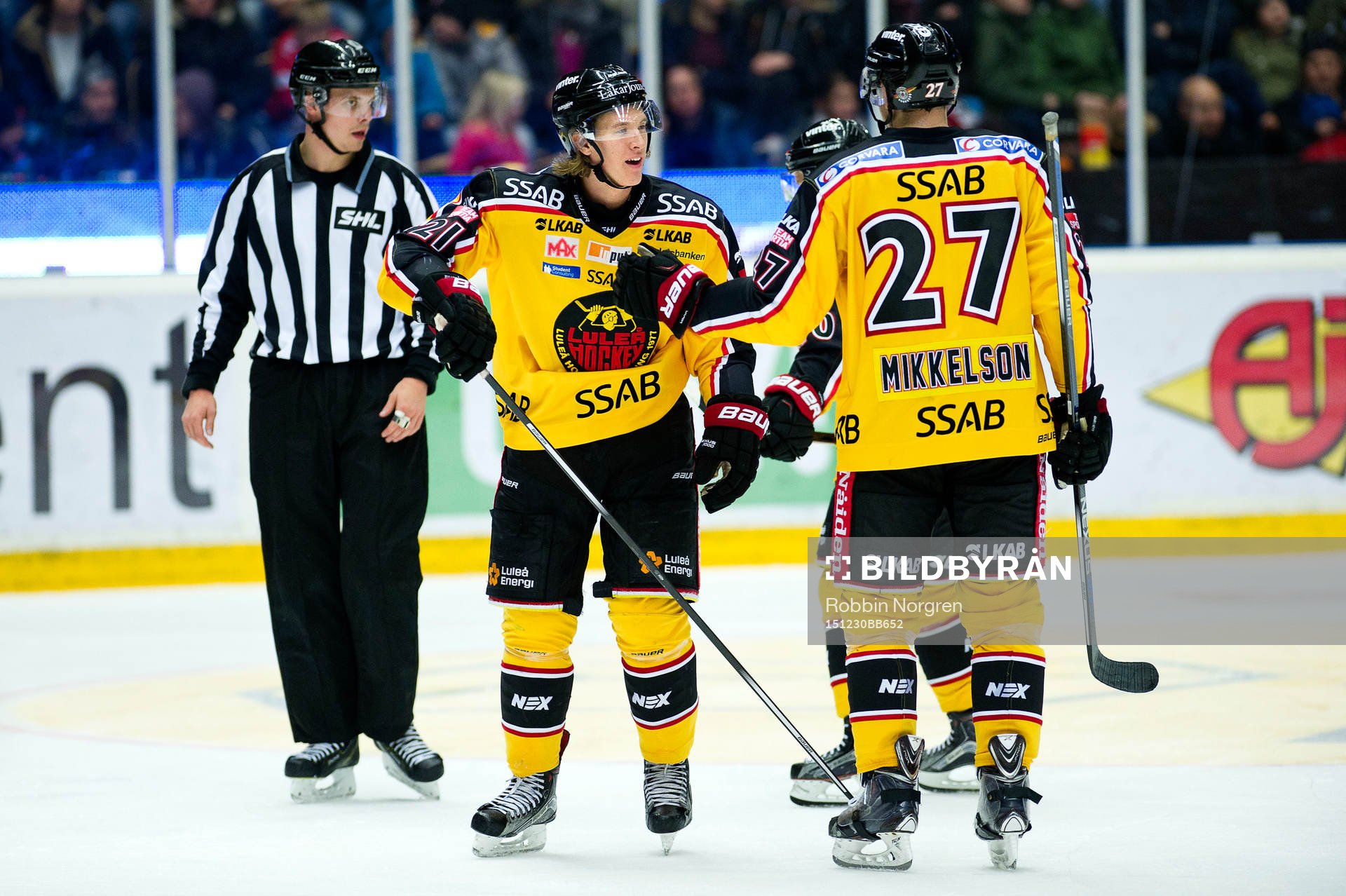 Luleås Emil Sylvegård och Luleås Brendan Mikkelson jublar