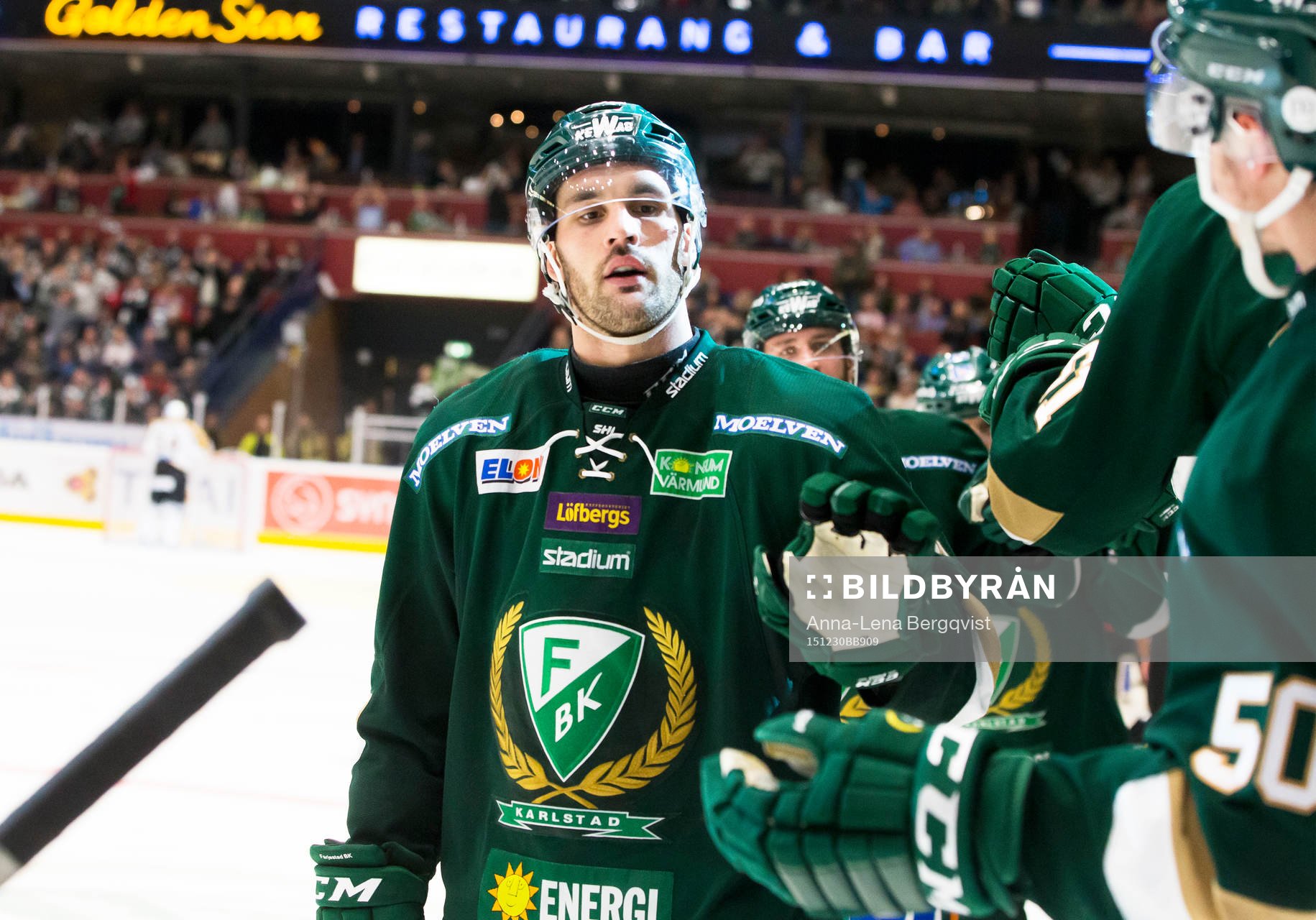 Färjestads Niclas Arell  jublar