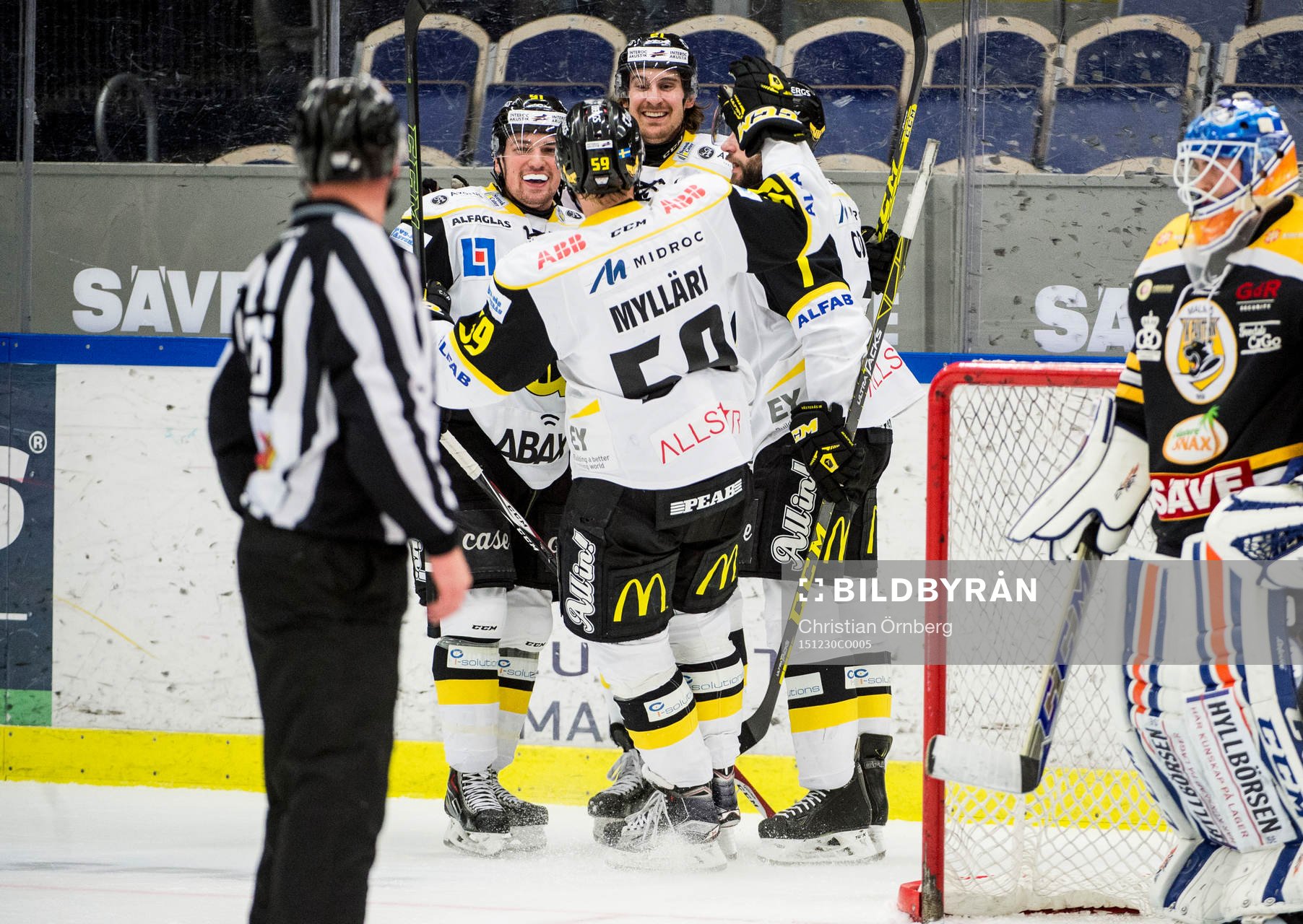 2-1 skytten i Västerås Nick Sorkin jublar med Anton