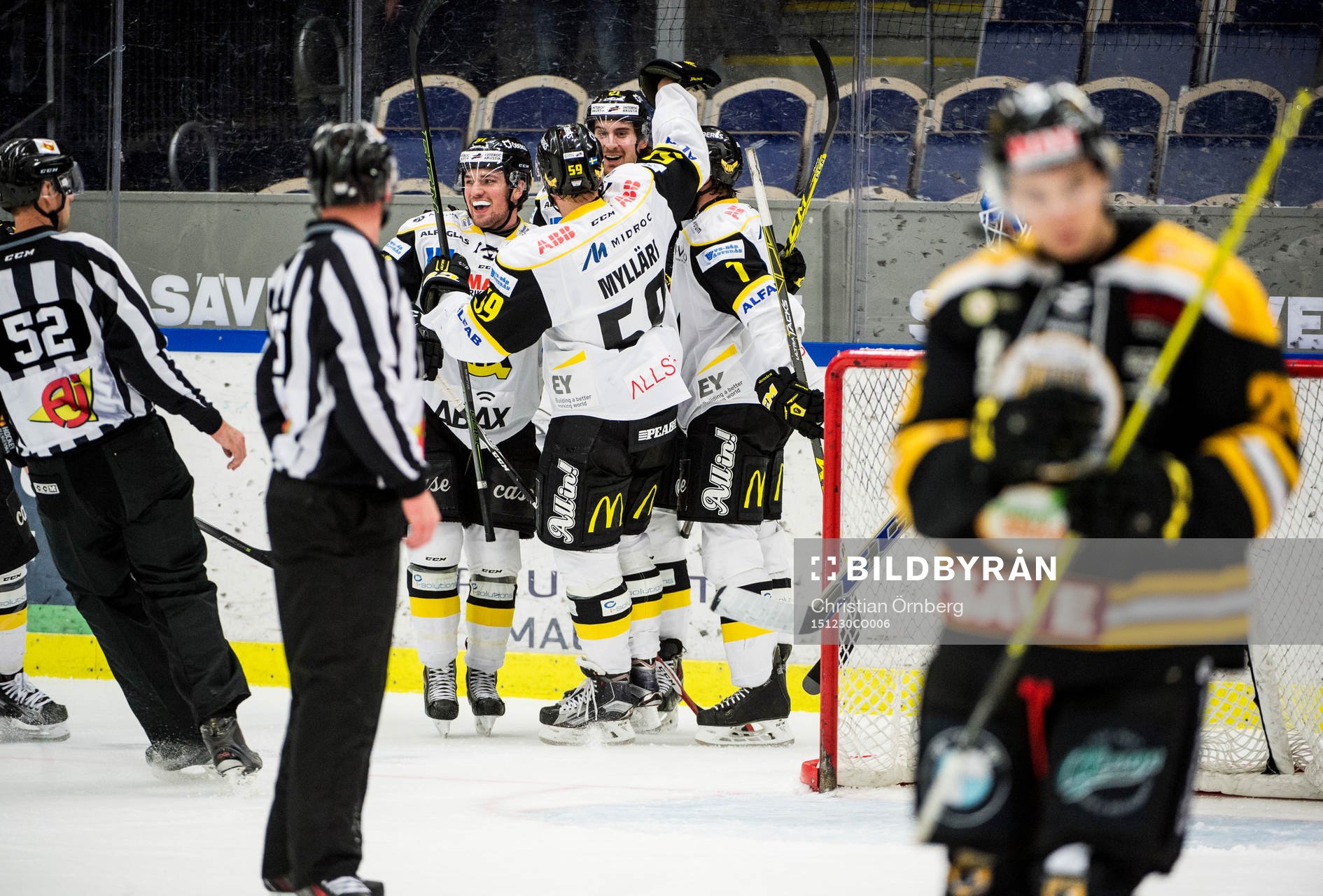 2-1 skytten i Västerås Nick Sorkin jublar med Anton