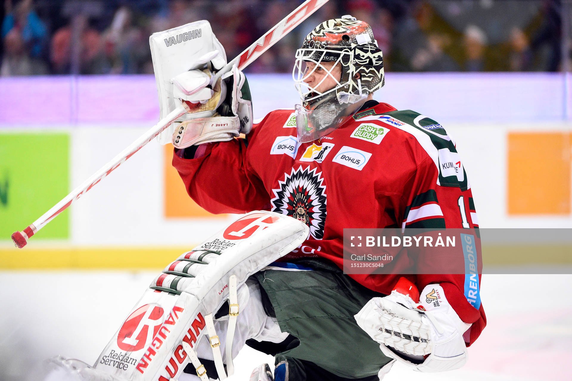 Frölundas målvakt Lars Johansson jublar