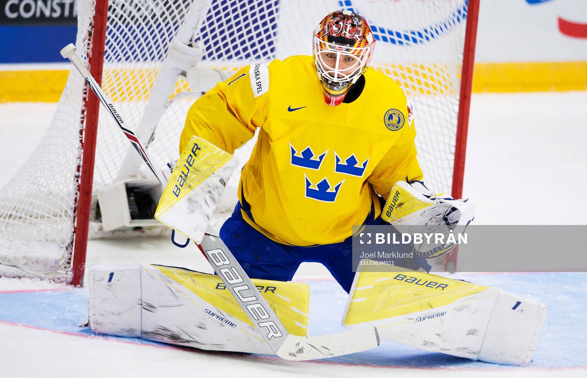 Sveriges målvakt Felix Sandström