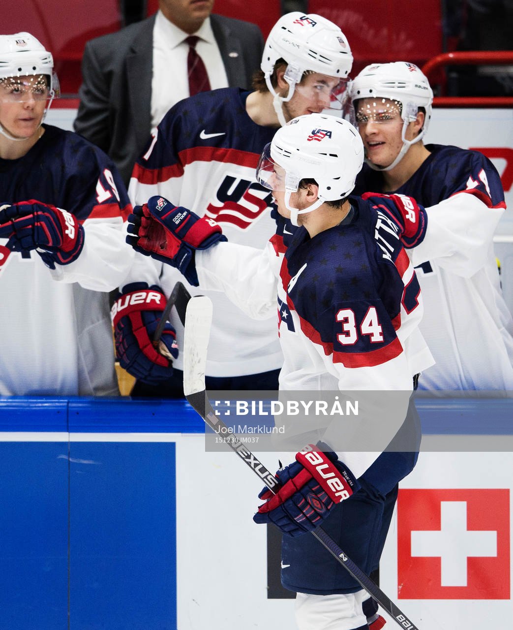 s Auston Matthews jublar