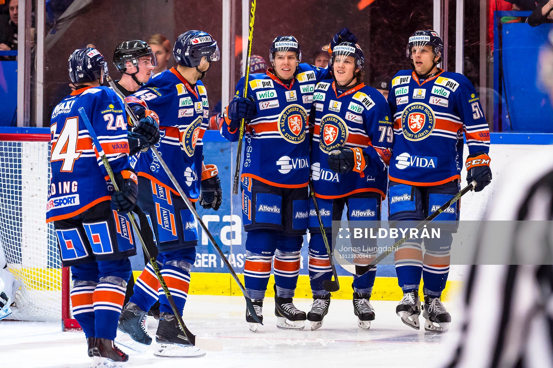 Växjös Ville Varakas, Patrik Lundh och Joey Crabb jublar